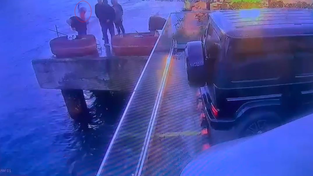 Sahilindeki Ölüm Kamerada Motosikletiyle Denize Düştü (4)