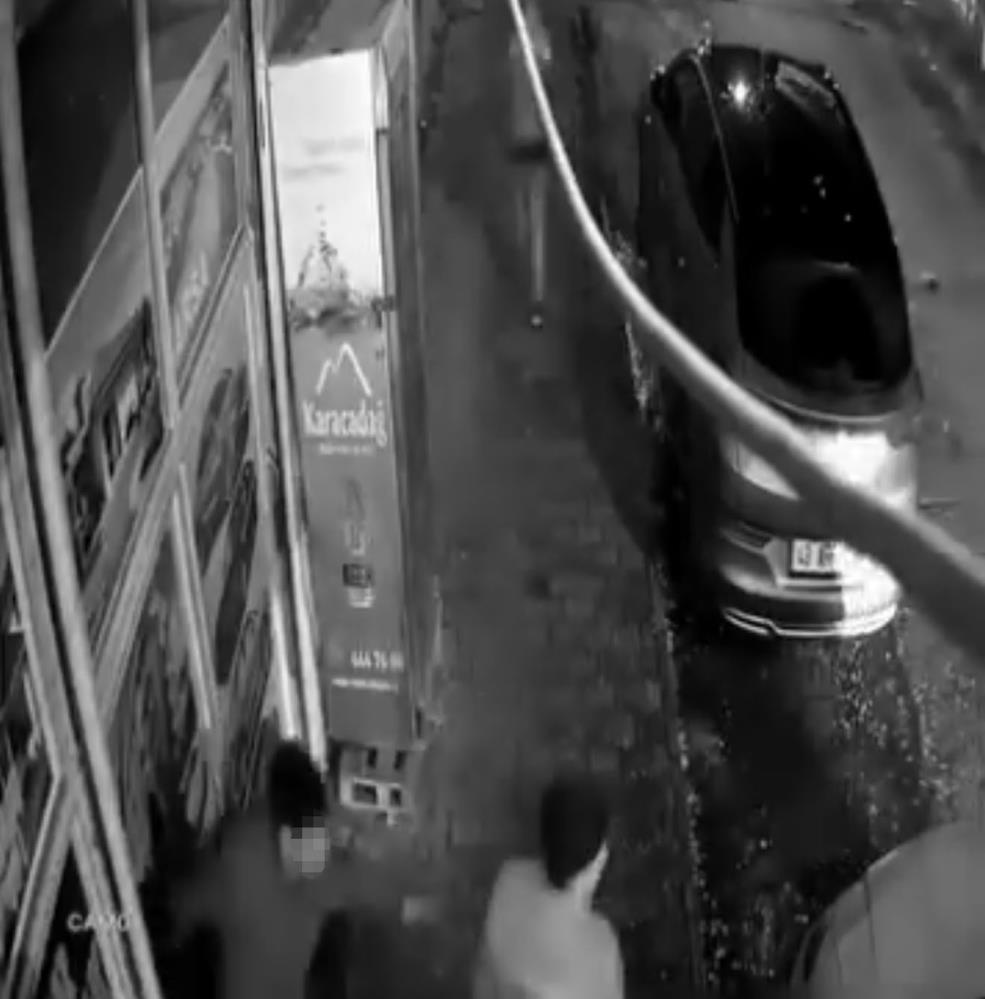 Sakalasma Az Daha Can Aliyordu Genc Camdan Is Yerine Uctu O Anlar Kameraya Boyle Yansi (3)