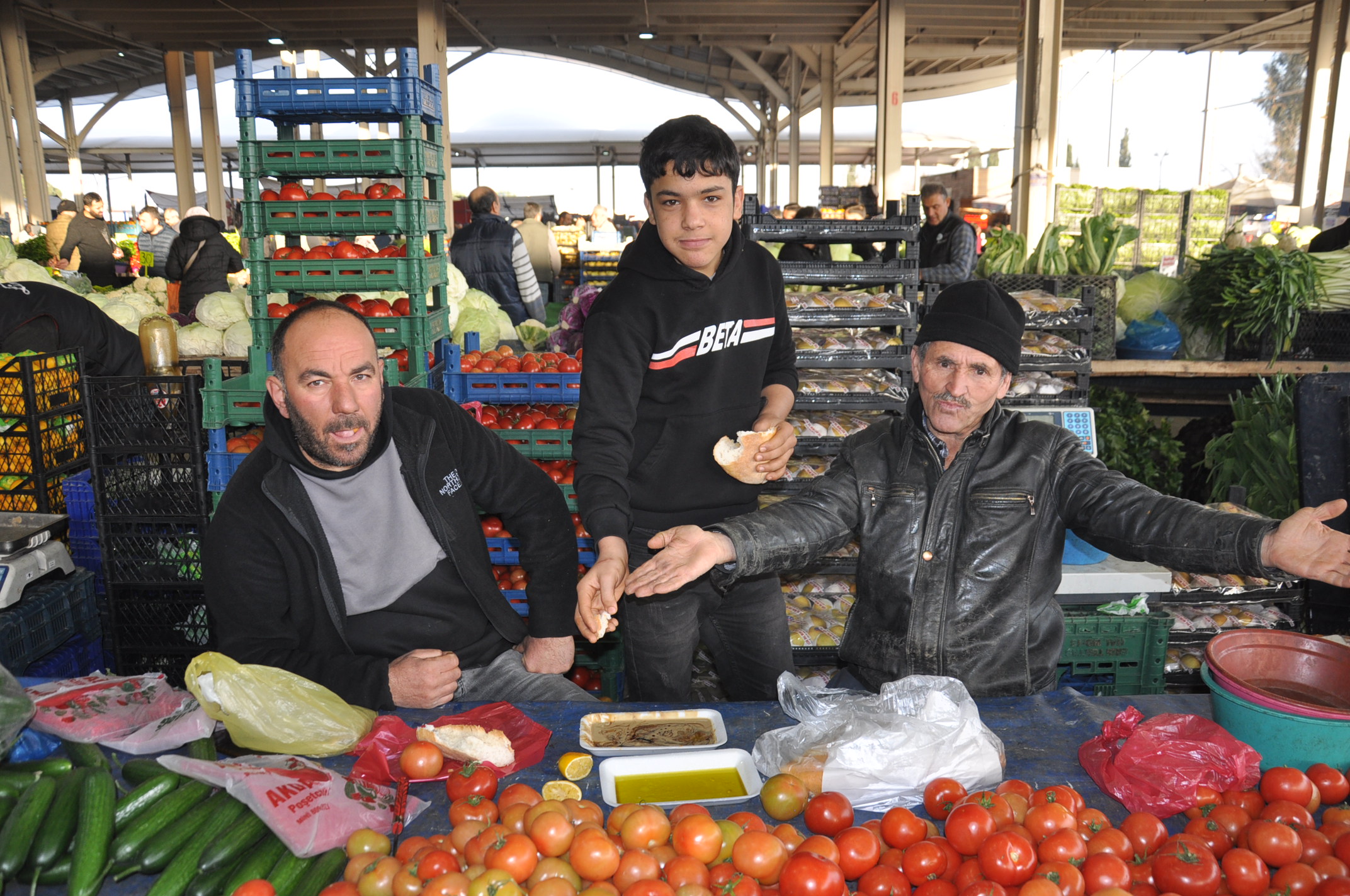 Salihli Icin Pazardaki Guncel Fiyatlar 7 Aralik Carsamba Pazarin En Palasi Cilek (10)