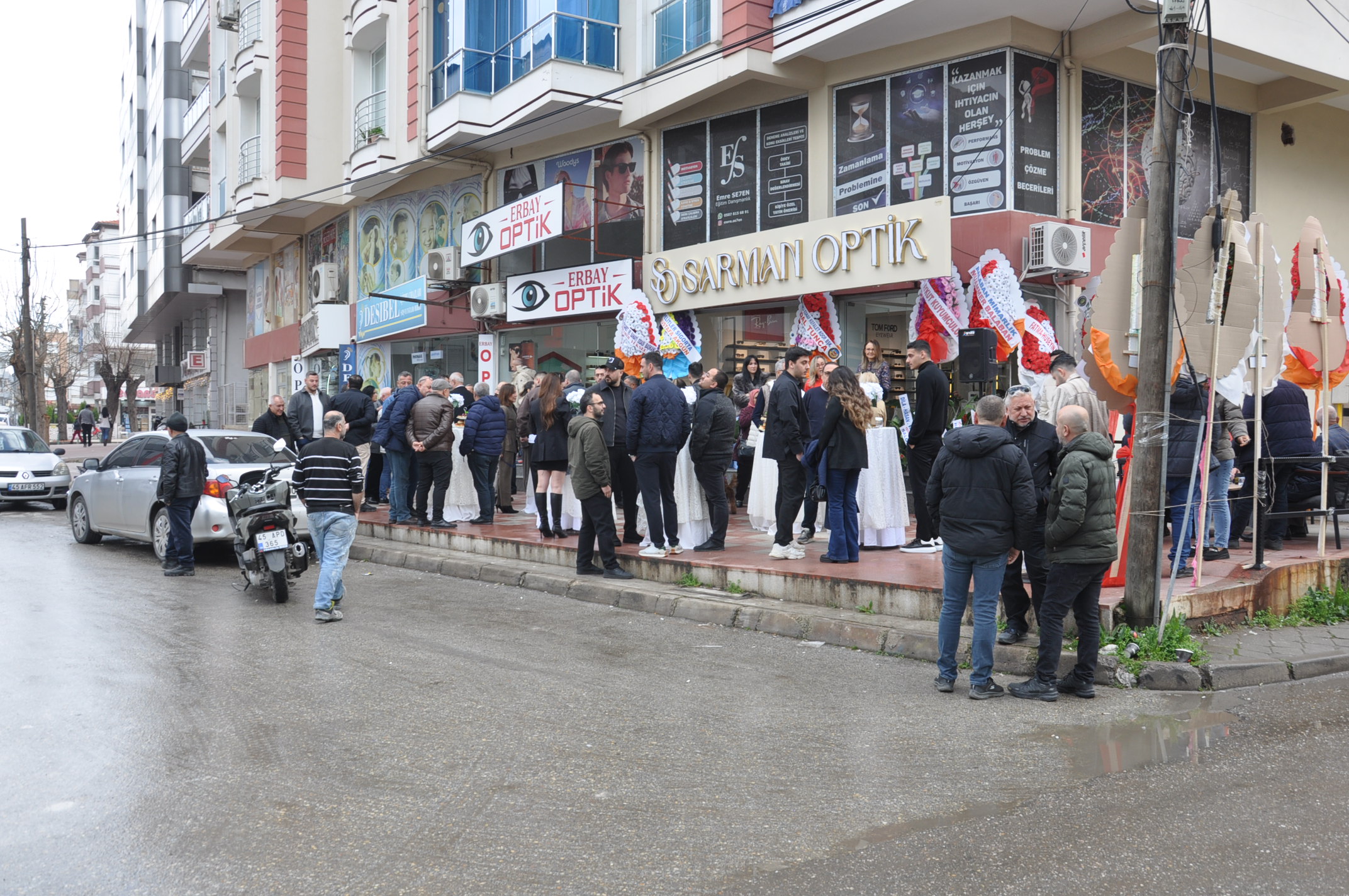 Salihli Sarman Optik (11)