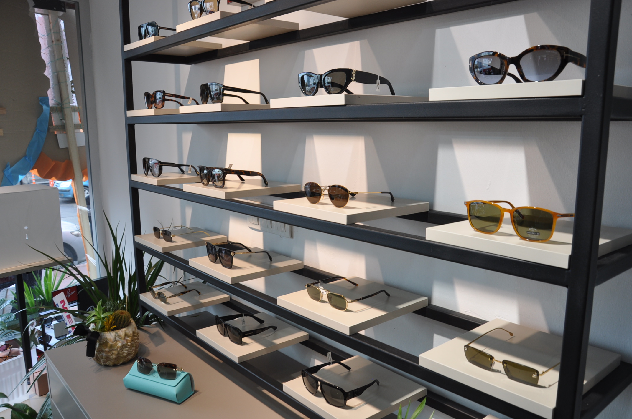 Salihli Sarman Optik (2)