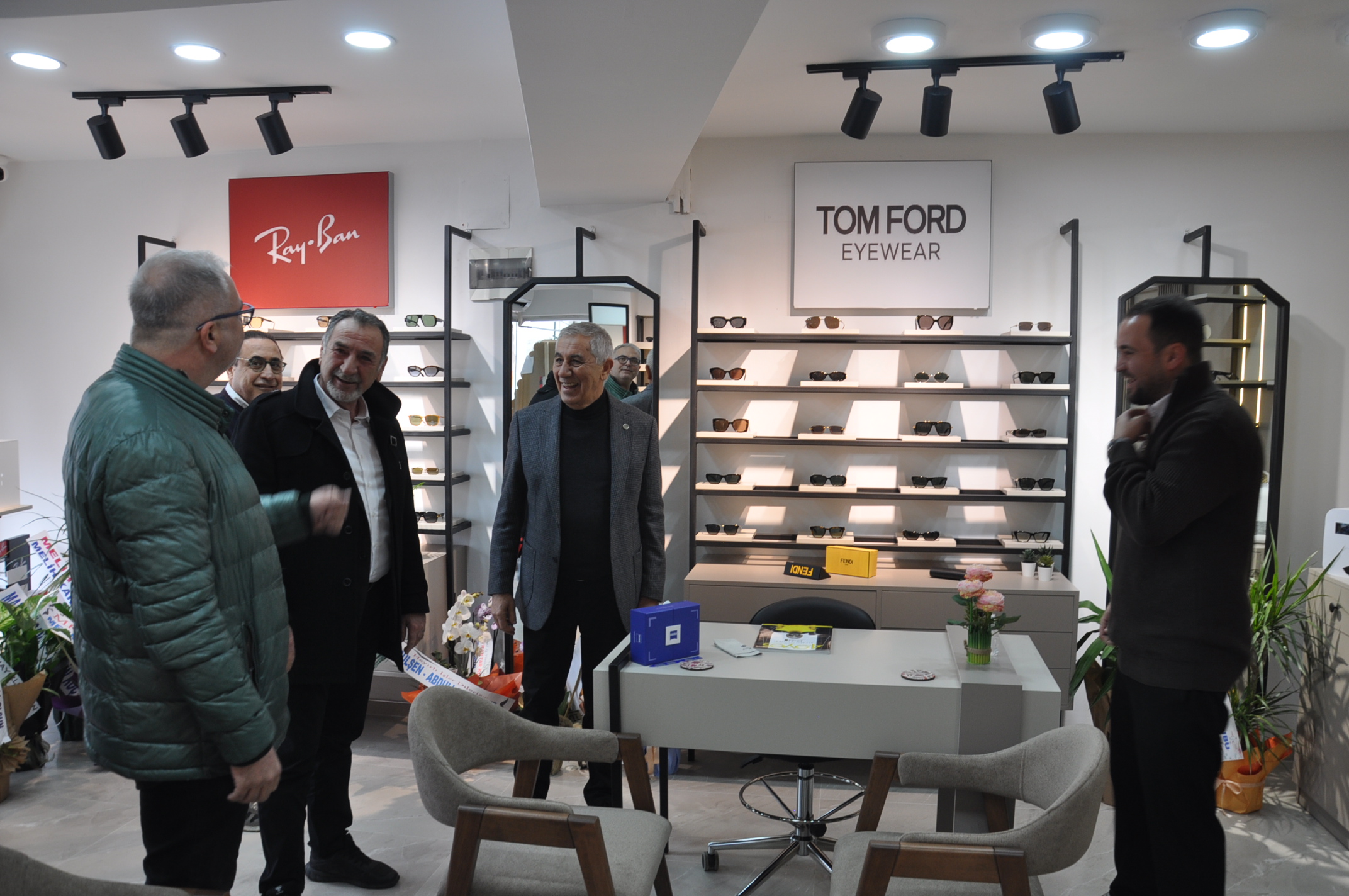 Salihli Sarman Optik (27)