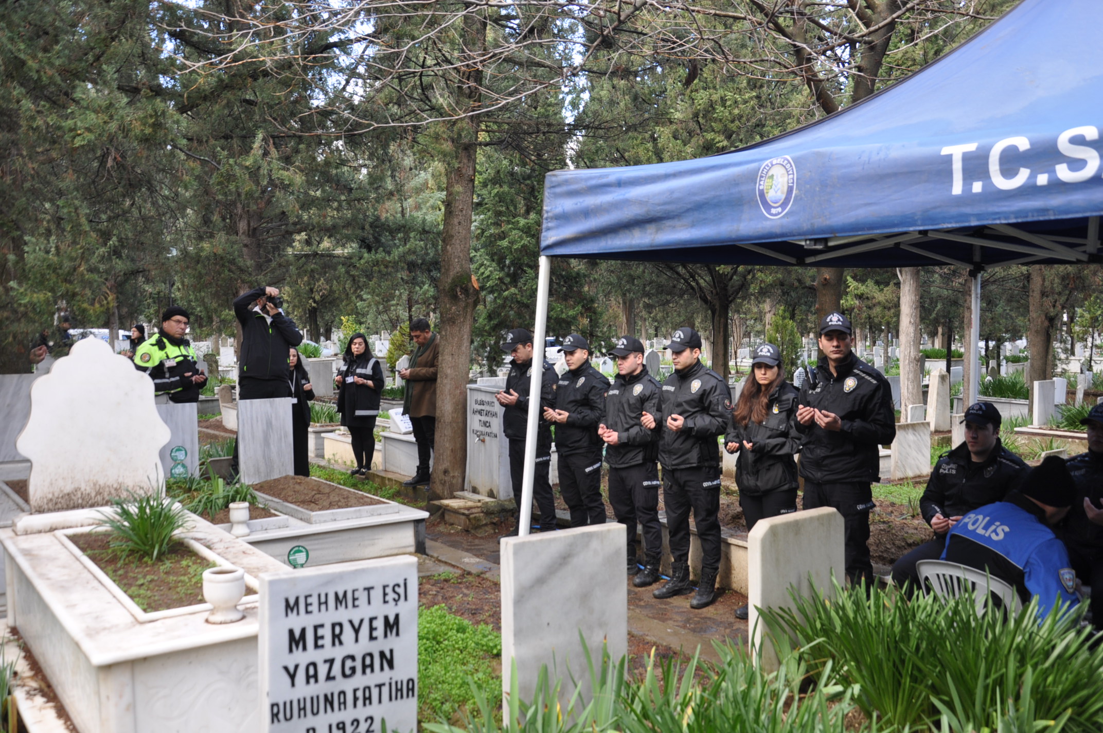 Salihlili Sehit Emniyet Muduru Nurettin Ersoy Mezari Basinda Anildi (6)
