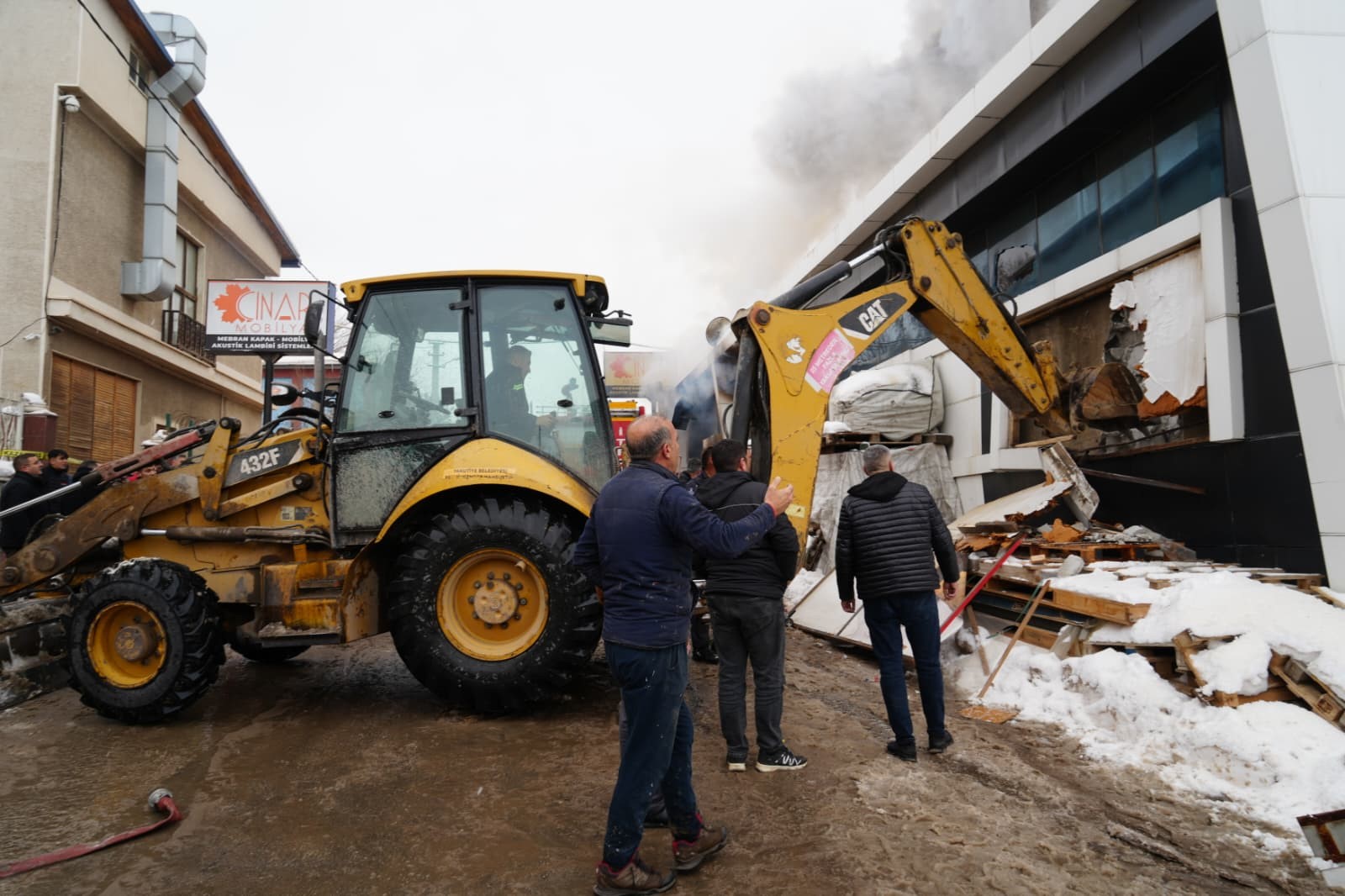 Sanayi Sitesi’nde Ölüm Getiren Patlama! Ölü Sayısı 2’Ye Yükseldi (8)