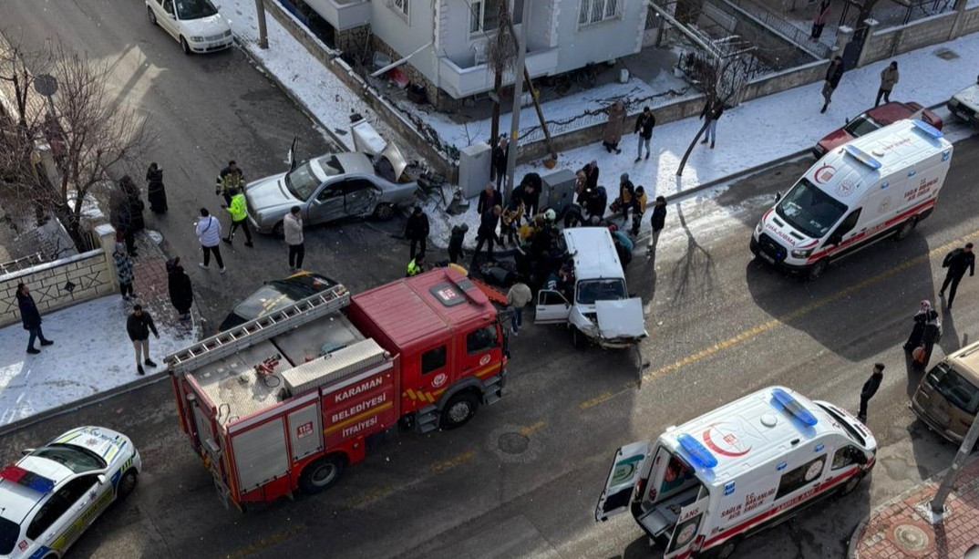 Saniye Saniye Kaydedilen Kaza Sonrası Acı Kayıp! Ağır Yaralı Kadın Kurtarılamadı (3)