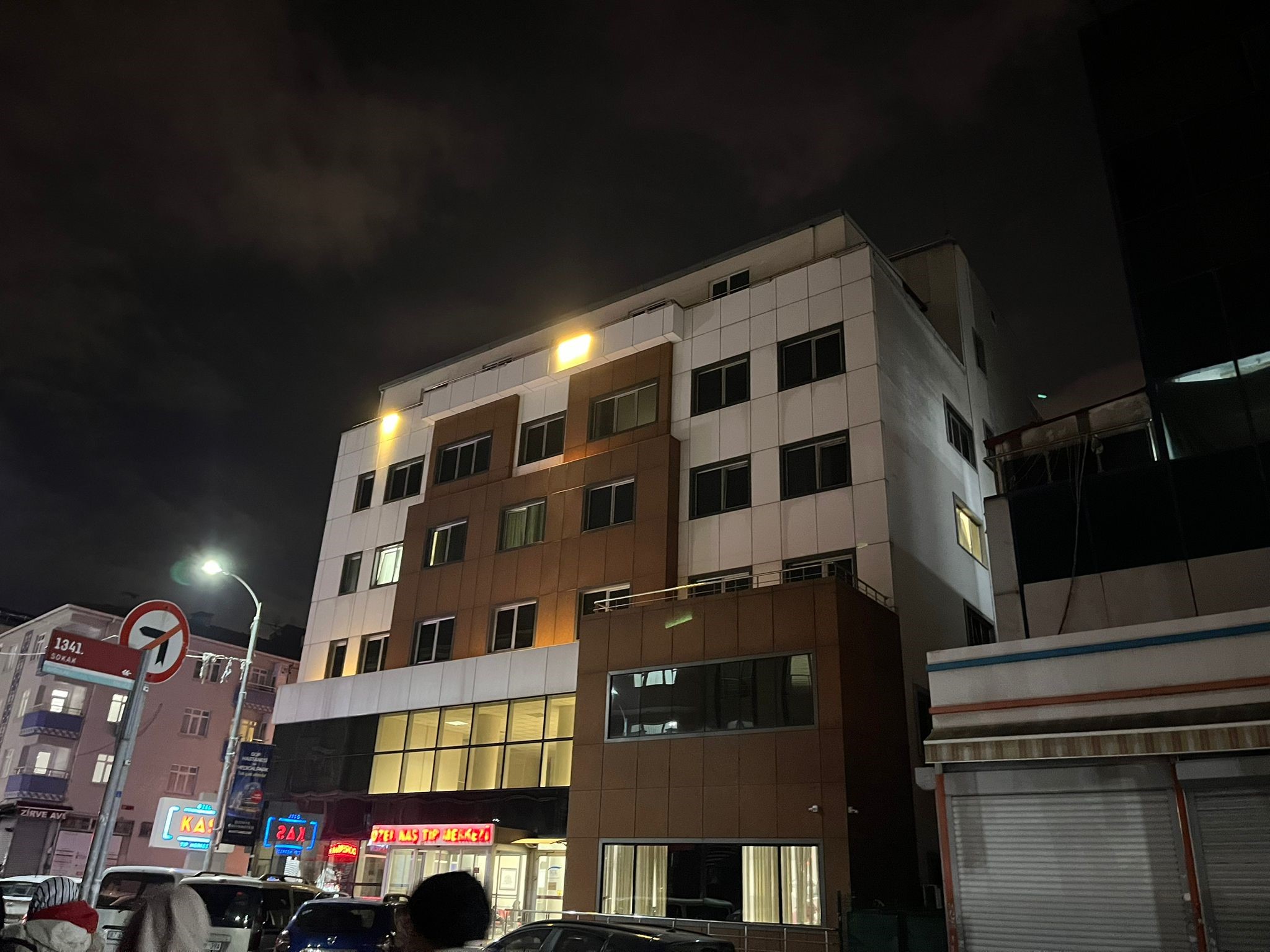 “Sapasağlam Girdi, Cenazesi Çıktı” 29 Yaşındaki Genç Burun Ameliyatı Sonrası Öldü (4)