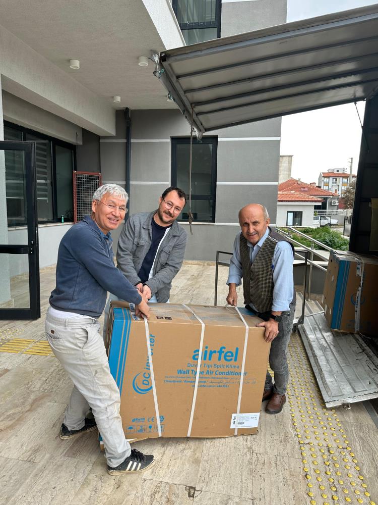 Sarigolde Egitime Anlamli Destek 26 Sinifa Klima Takiliyor (4)