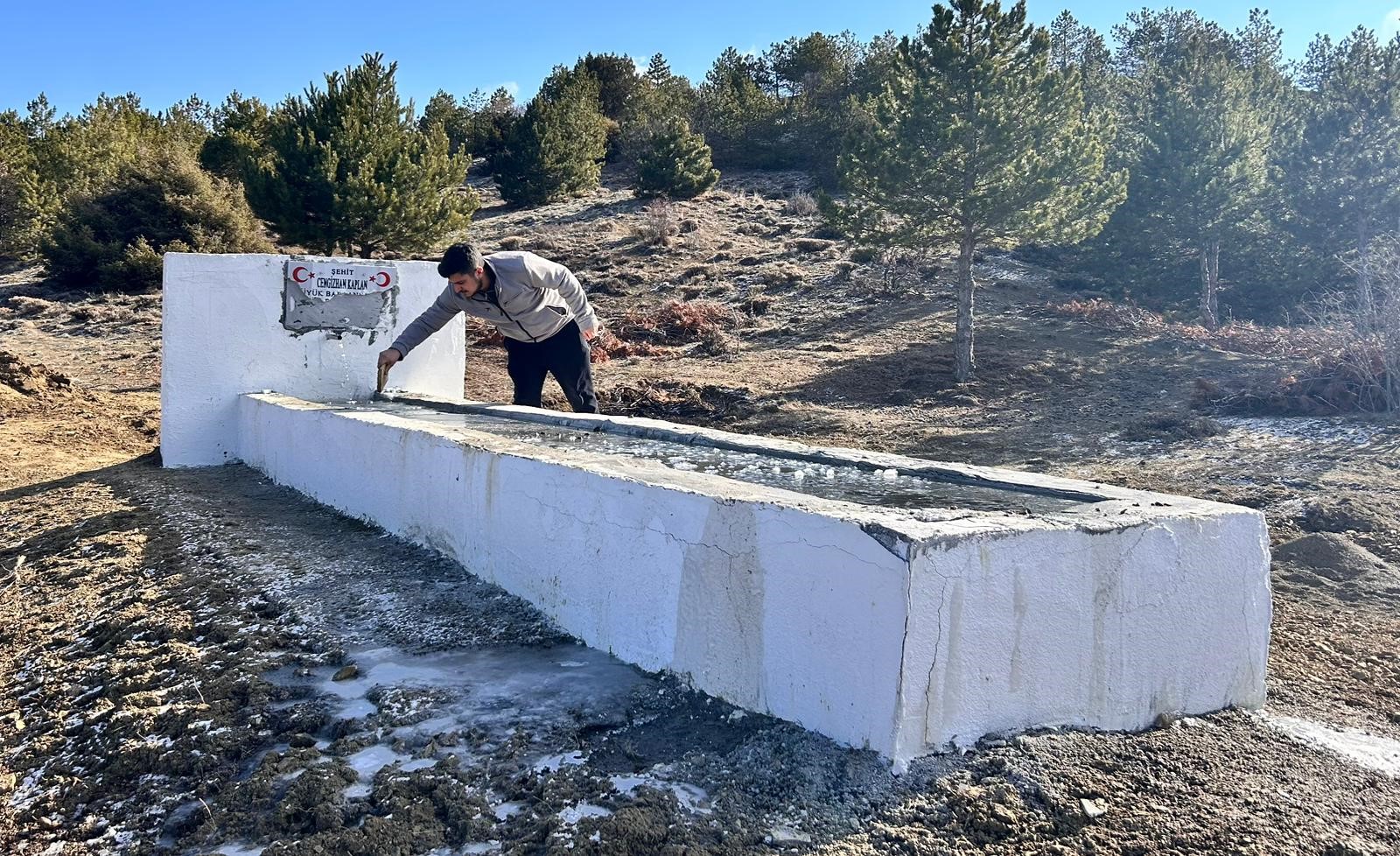 Sehidimizin Emanetine Uzanan Kirli Eller O Tasi Sokmezsen Kan Dokulur Diyerek Tehdit E (3)