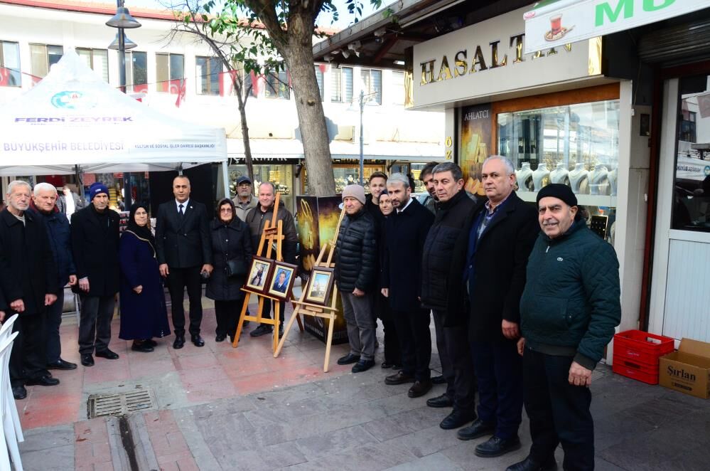 Sehit Pilot Okan Divrik Sehadetinin 25 Yilinda Manisada Dualarla Anildi (3)