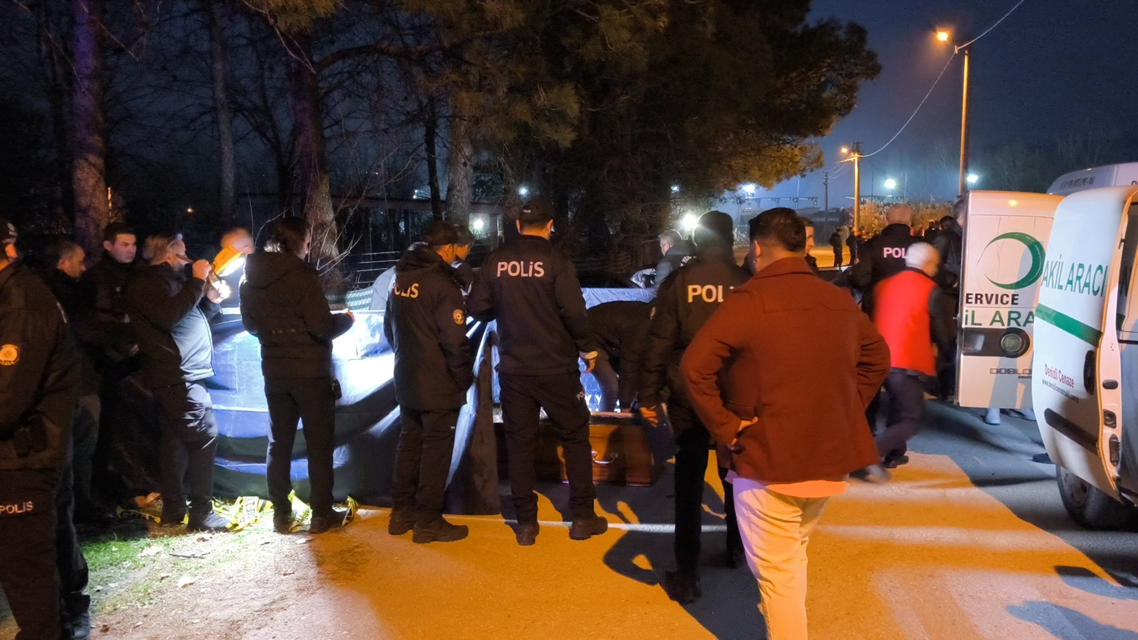 Silah Sesini Duyanlar Yardima Kostu Emniyeti Yasa Bogan Olum (2)