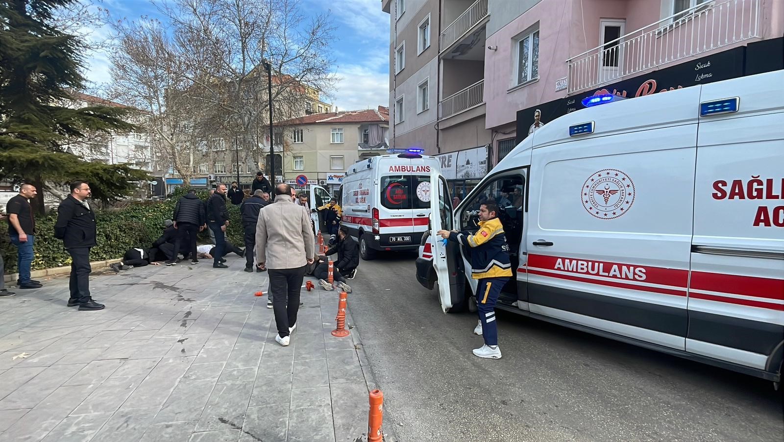 Sokak Ortasında Kurşun Yağmuruna Tutuldular Baba Ve 3 Oğlu Kanlar Içinde Yere Yığıldı (4)