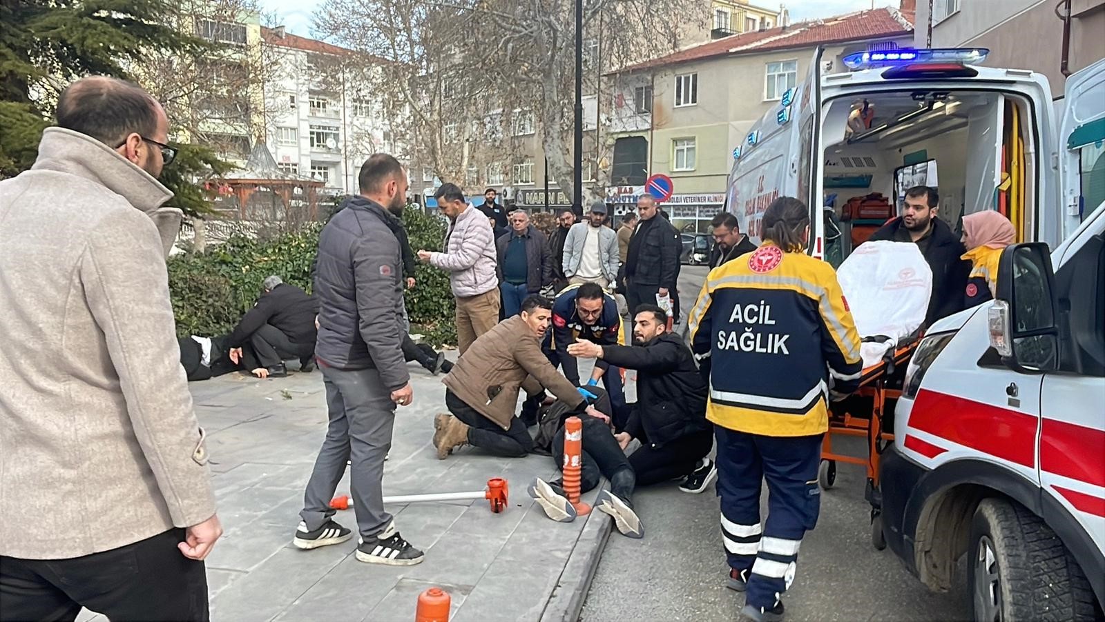Sokak Ortasında Kurşun Yağmuruna Tutuldular Baba Ve 3 Oğlu Kanlar Içinde Yere Yığıldı (5)