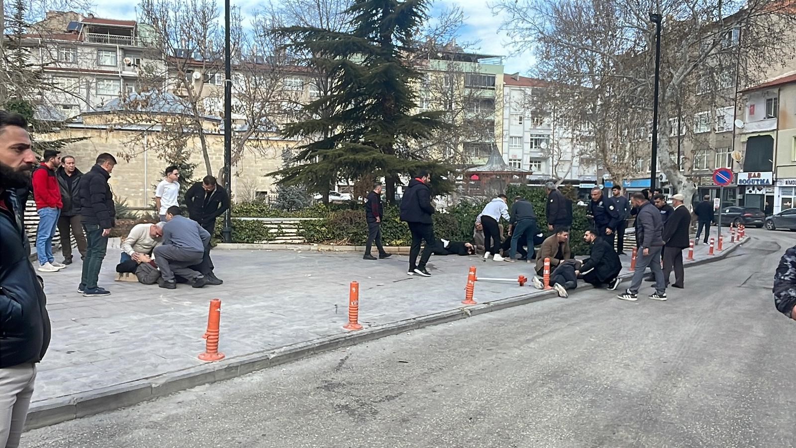 Sokak Ortasında Kurşun Yağmuruna Tutuldular Baba Ve 3 Oğlu Kanlar Içinde Yere Yığıldı (6)