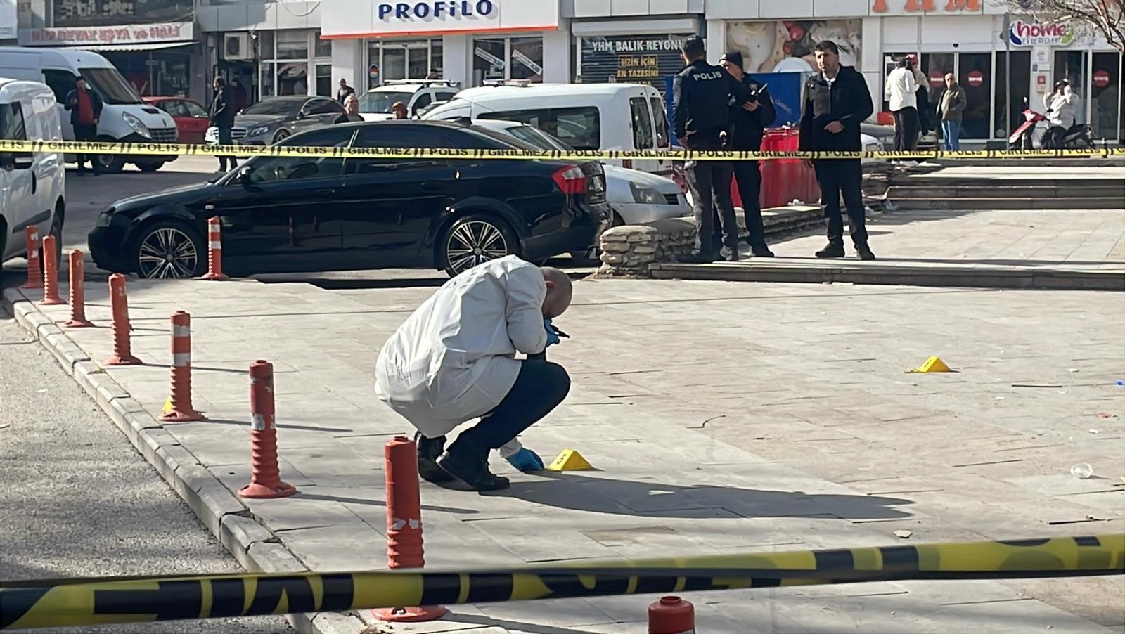 Sokak Ortasında Kurşun Yağmuruna Tutuldular Baba Ve 3 Oğlu Kanlar Içinde Yere Yığıldı (9)