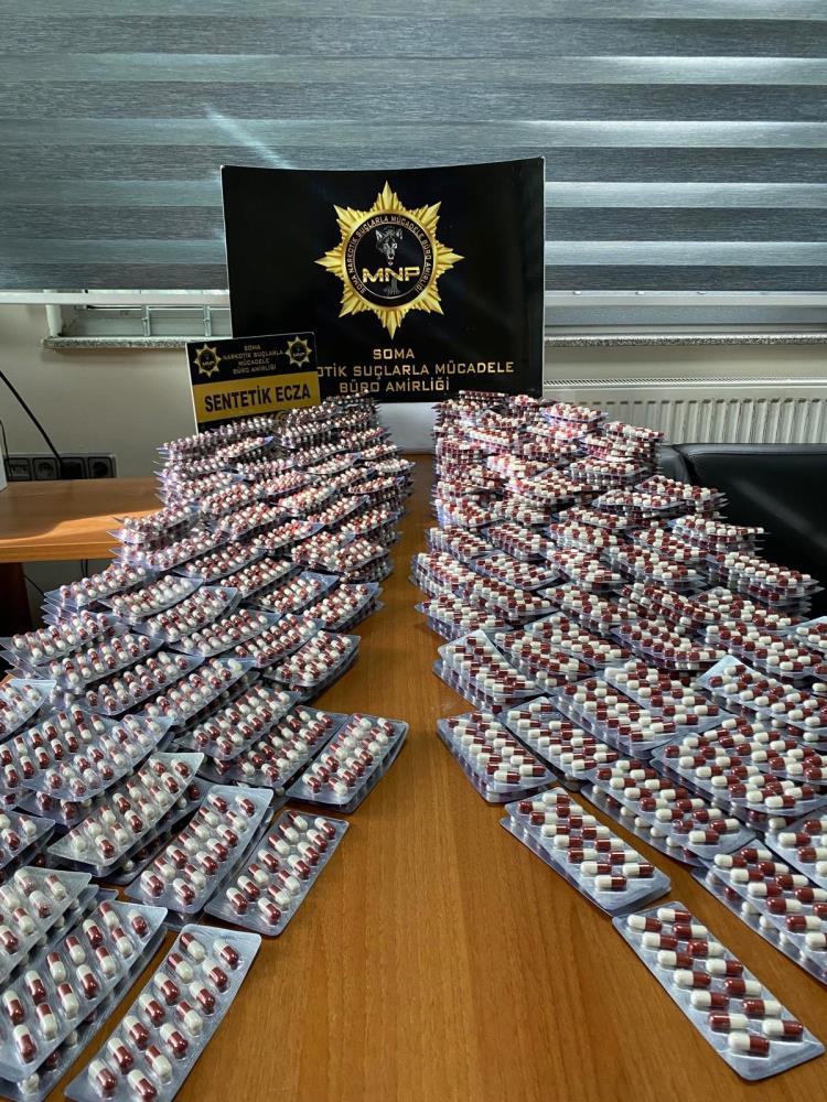 Somada Zehir Operasyonu Binlerce Hap Yuzlerce Gram Kokain Ele Gecirildi (2)