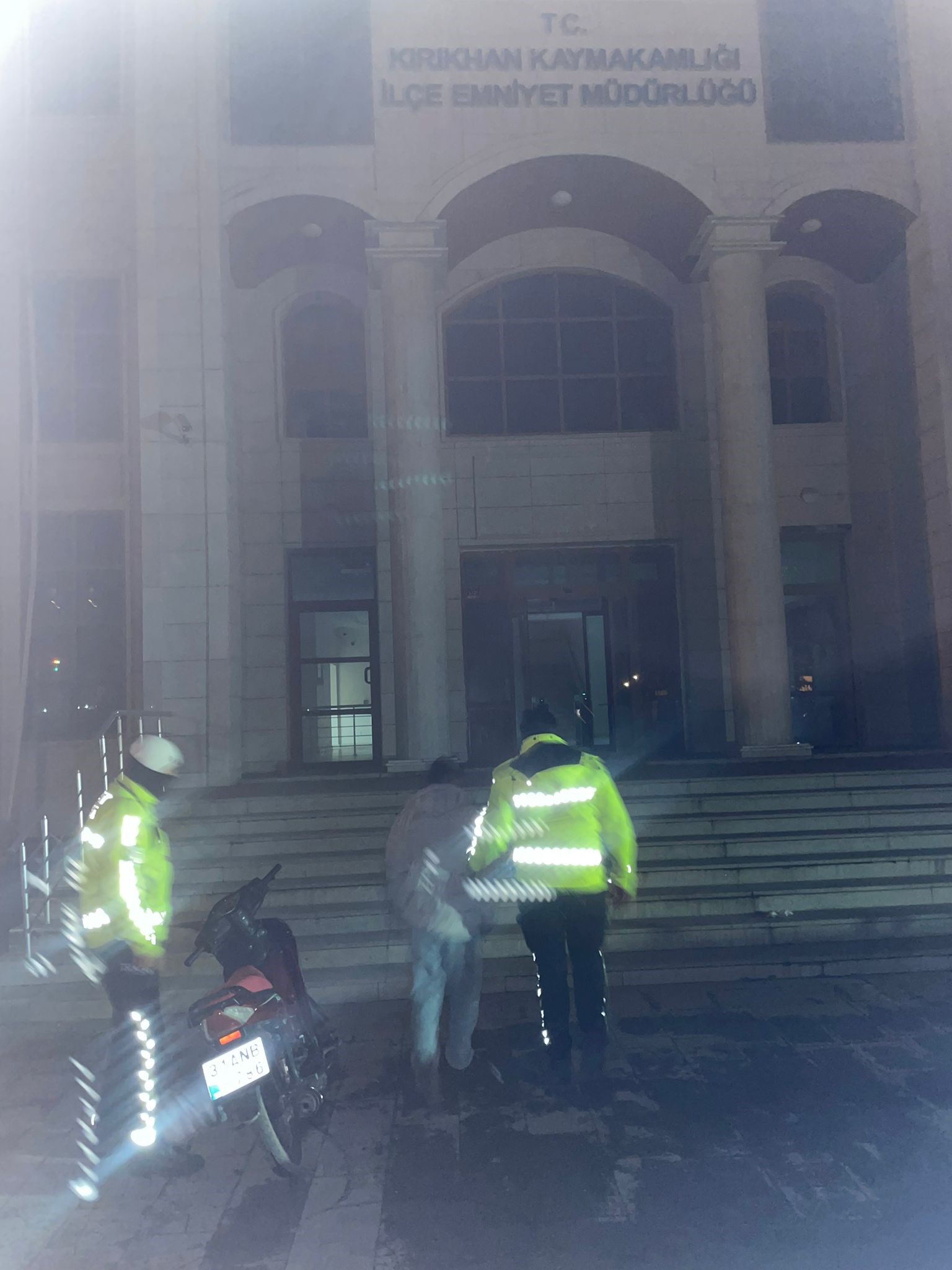 Sosyal Medya Gosterisi Pahaliya Patladi Cocuk Surucuye Rekor Ceza (2)