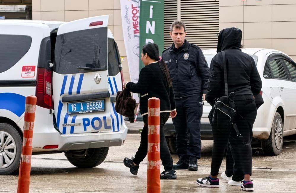 Spa Merkezinde Sok Operasyon 3 Kacak Yabanci Uyruklu Masor Yakalandi (3)