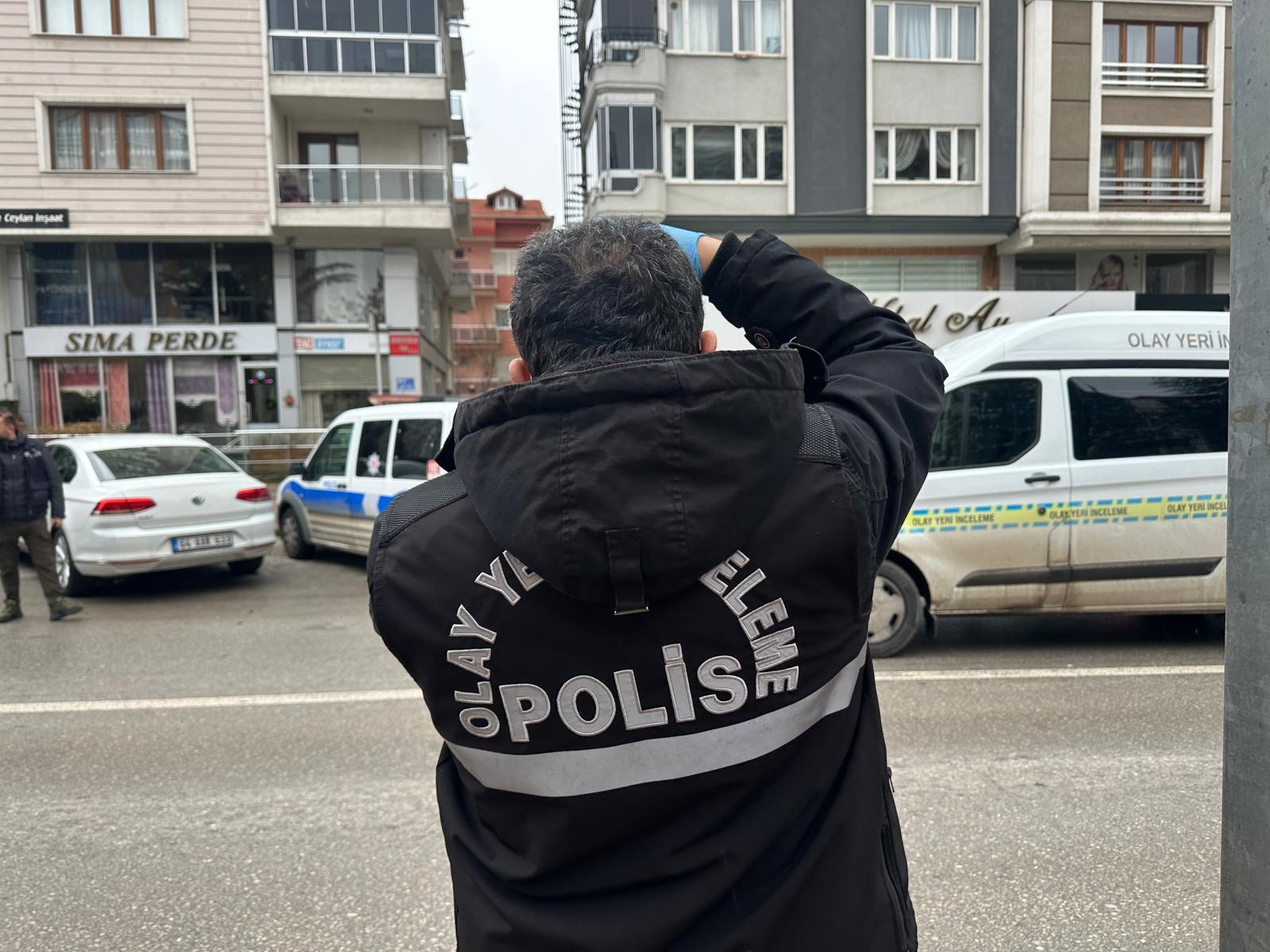 Tamir Için Çıktı, Yere Çakıldı! Ağır Yaralanan Apartman Yöneticisi Kurtarılamadı (5)