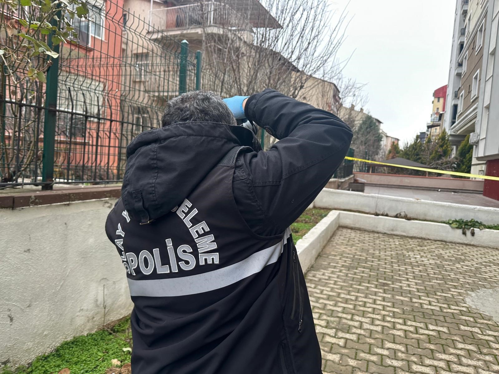 Tamir Için Çıktı, Yere Çakıldı! Ağır Yaralanan Apartman Yöneticisi Kurtarılamadı (9)