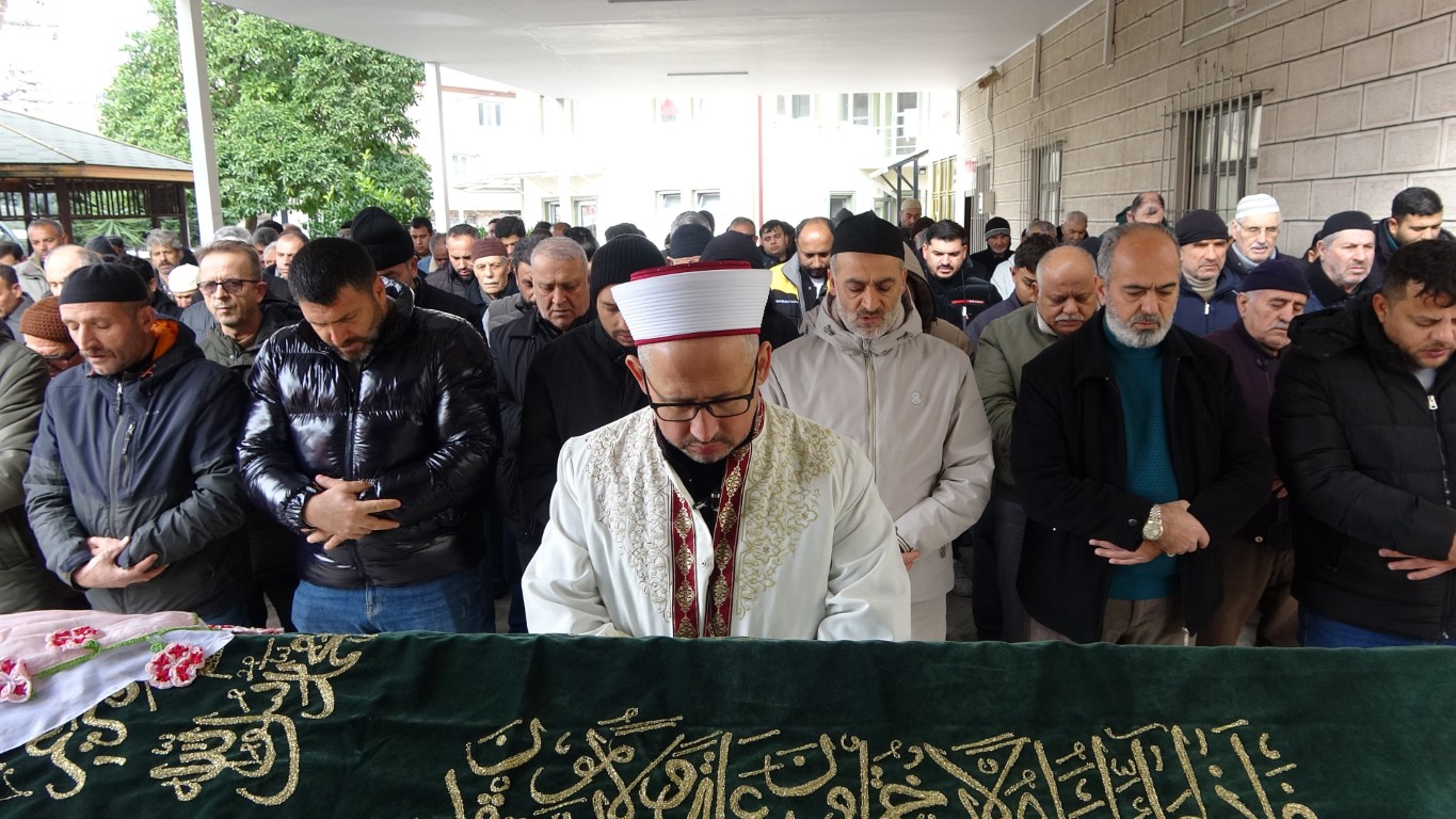 Teshis Konulamadi Hayatini Kaybetti Baba Isyan Etti Cocugumun Uzerinde Deney Yaptilar (2) (Orta)