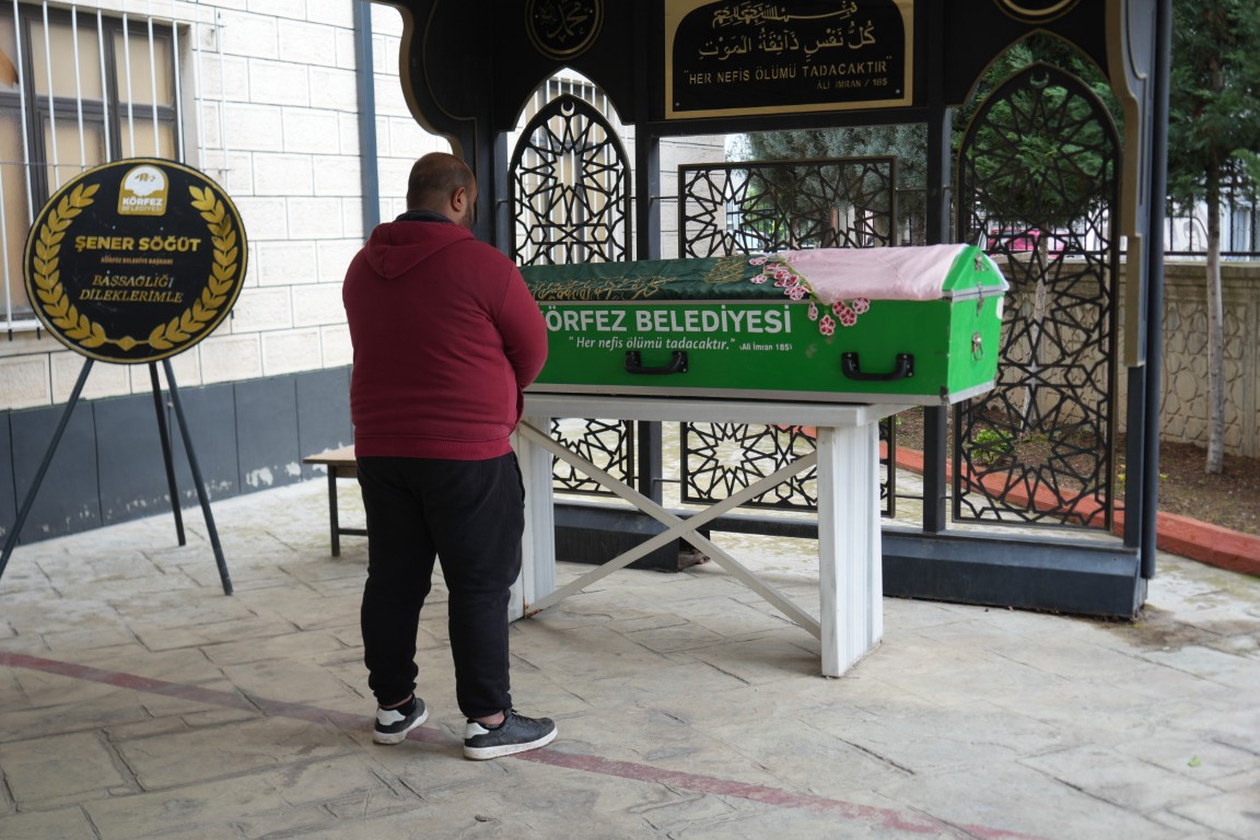 Teshis Konulamadi Hayatini Kaybetti Baba Isyan Etti Cocugumun Uzerinde Deney Yaptilar (5) (Orta)