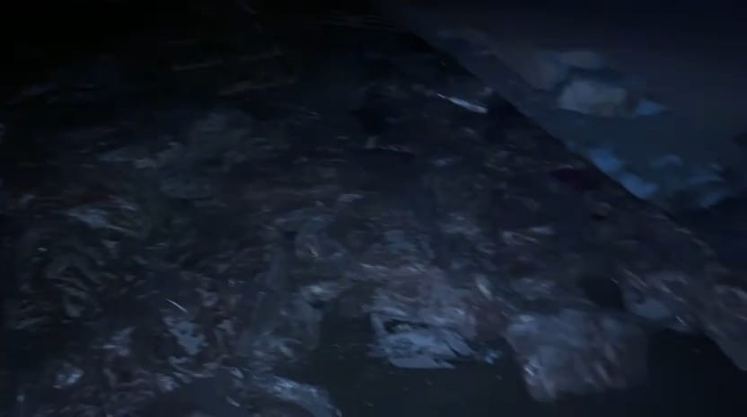 Tır Bariyerlere Çarpıp Devrildi Sürücü Kabin Altında Can Verdi (2)