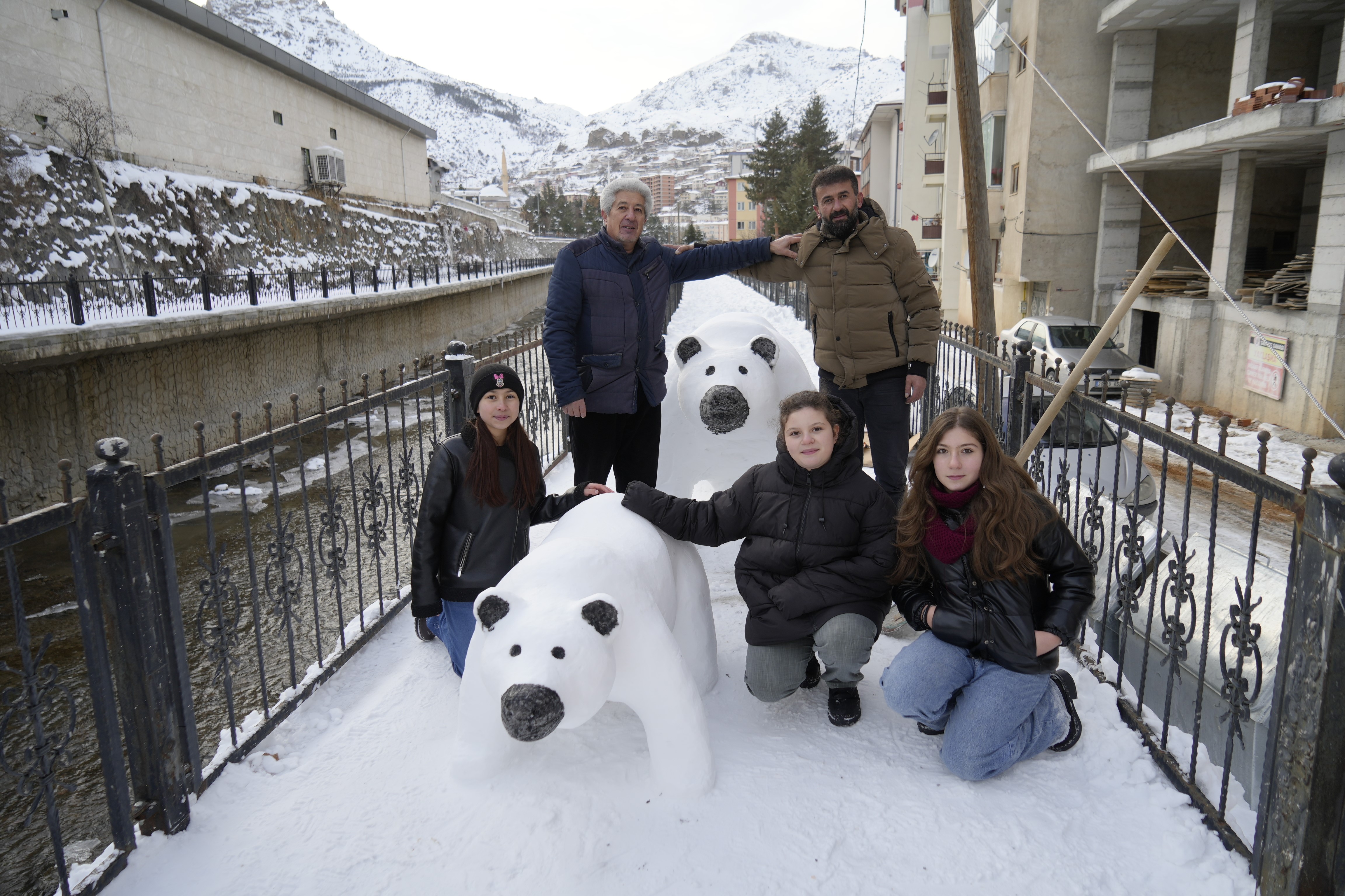 Tir Soforunden Sanat Eseri Gorenler Gercek Sandi Mahalleli Akin Ediyor (6)