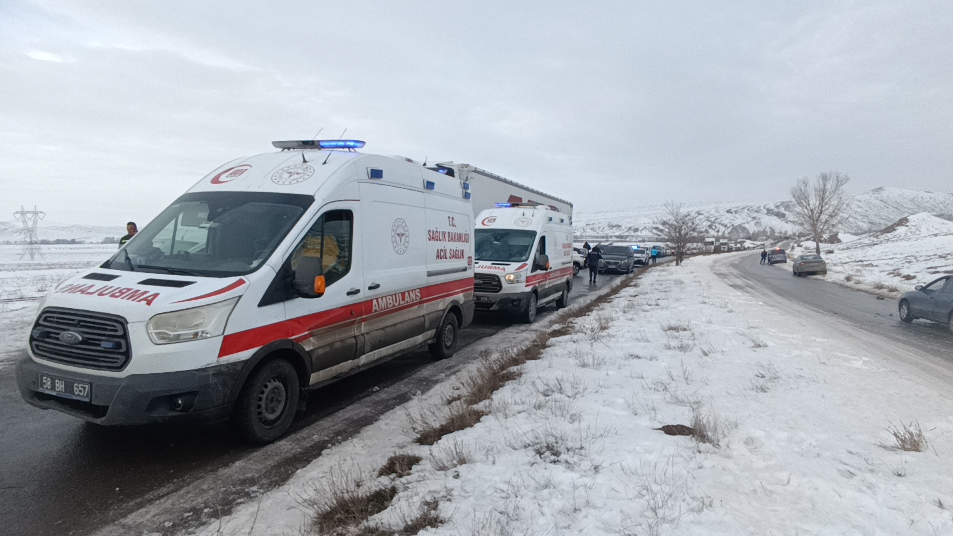 Tıra Çarpan Cip Hurdaya Döndü Tanınmış Iş Insanı Olay Yerinde Öldü (6)