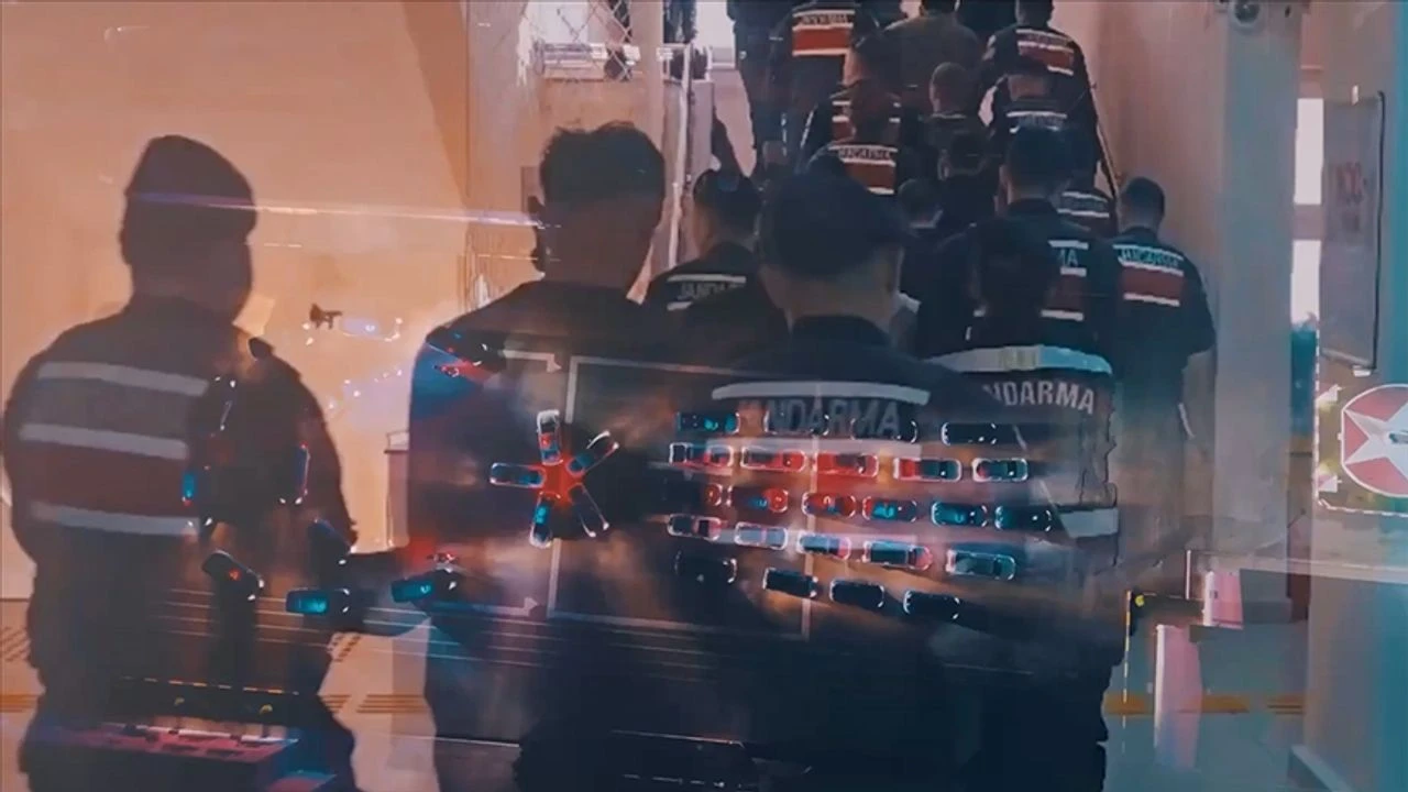 Turkiye Genelinde Buyuk Darbe Manisanin Da Dahil Oldugu 9 Ilde 9 Suc Orgutu (1)-2