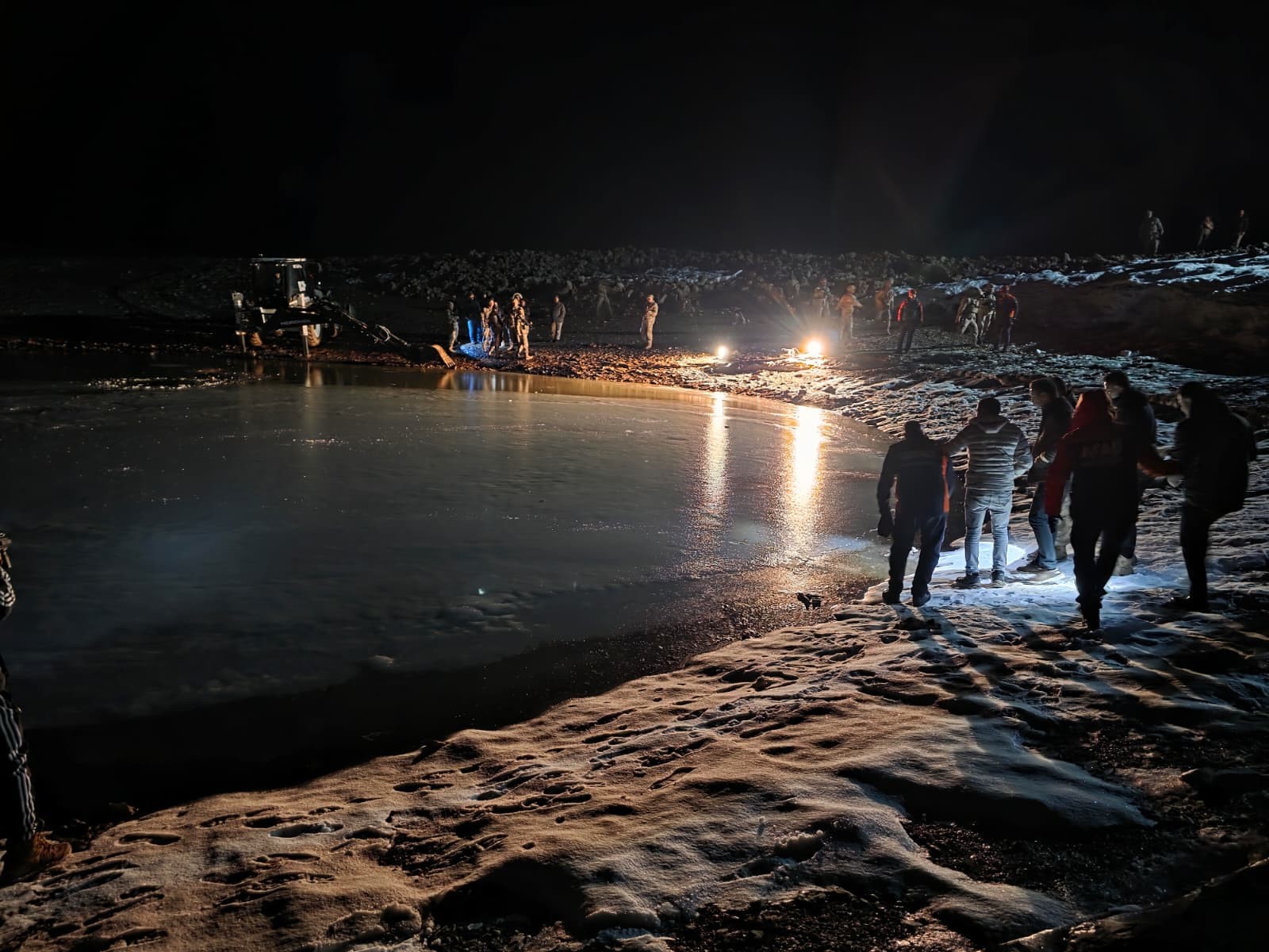 Umutlar Gölette Tükendi 7 Ve 9 Yaşındaki Iki Çocuğun Cansız Bedenleri Bulundu (6)
