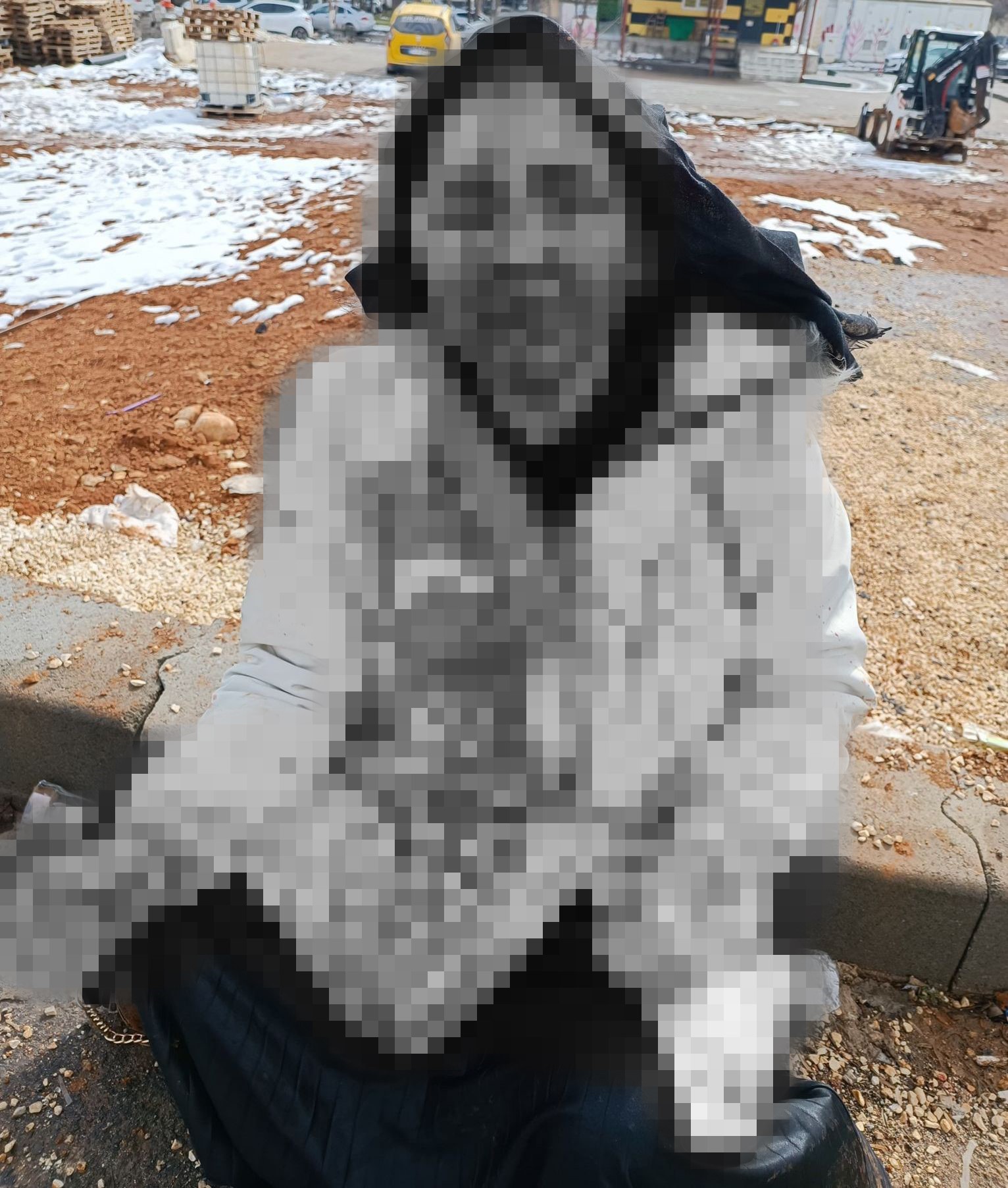 Vatandaslar Elinden Zor Aldi 9 Yillik Esini Kanlar Icinde Birakti (4)