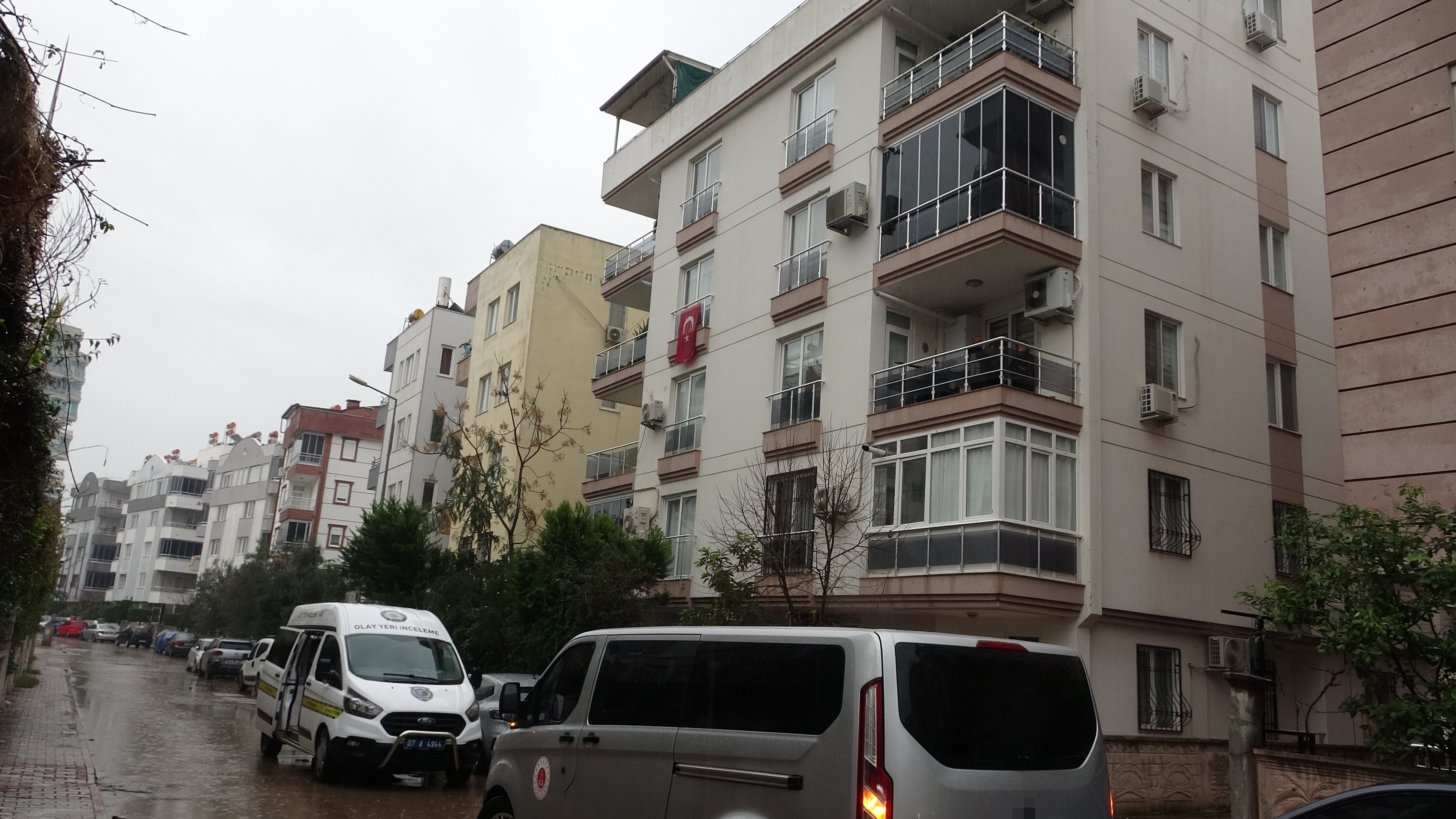 Yakınları Ulaşamayınca Acı Gerçek Ortaya Çıktı! Yalnız Yaşayan Kadın Ölü Bulundu (3)