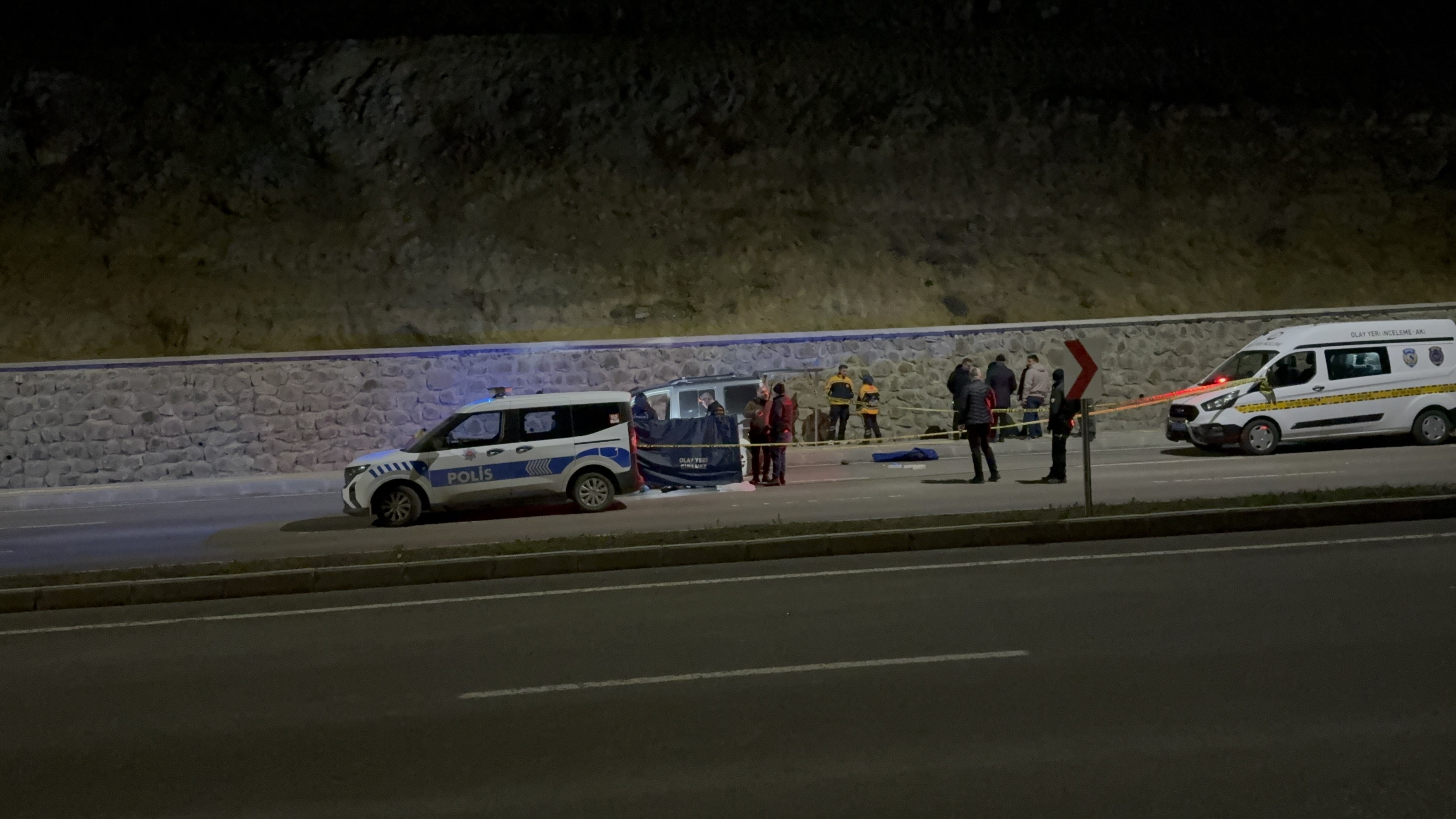 Yasak Ilişkide Cinayet! Sevgilisini Araç Içinde Boğazını Keserek Öldürdü (9)