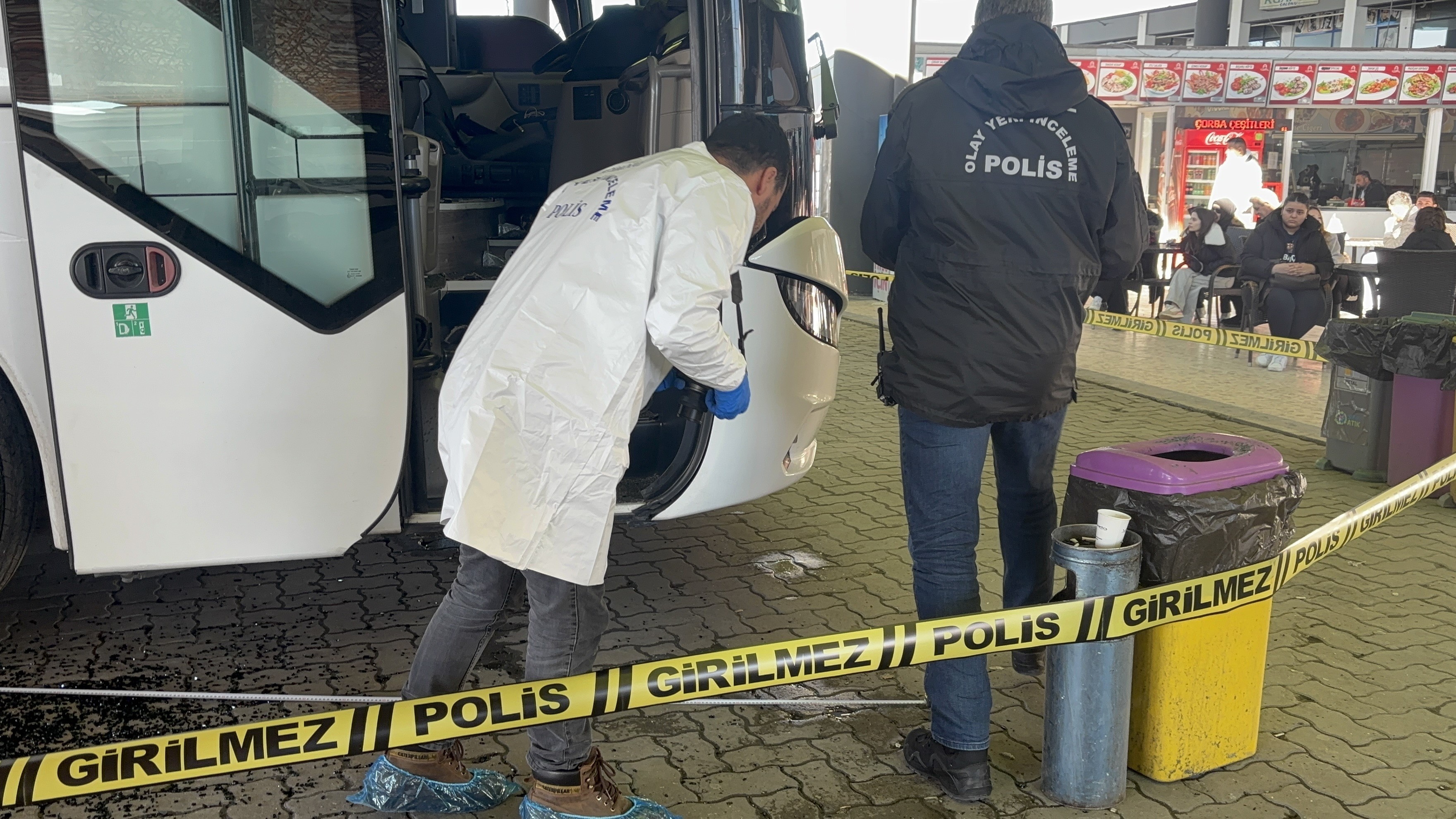 Yedek Şoför Aracı Çalıştırdı, Asıl Şoför Canından Oldu! Otogarda Korkunç Anlar Kamerada (4)