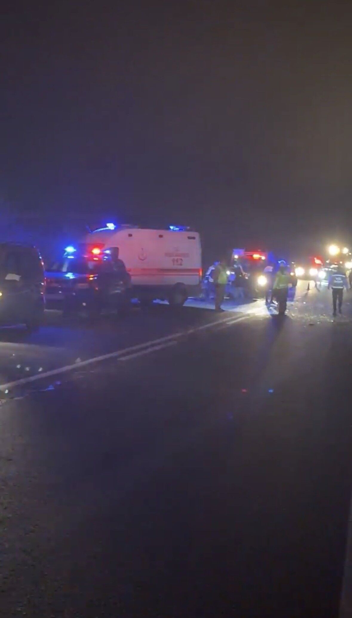 Yol Kan Gölüne Döndü Korkunç Çarpışmada 3 Ölü, 2 Yaralı! (2)