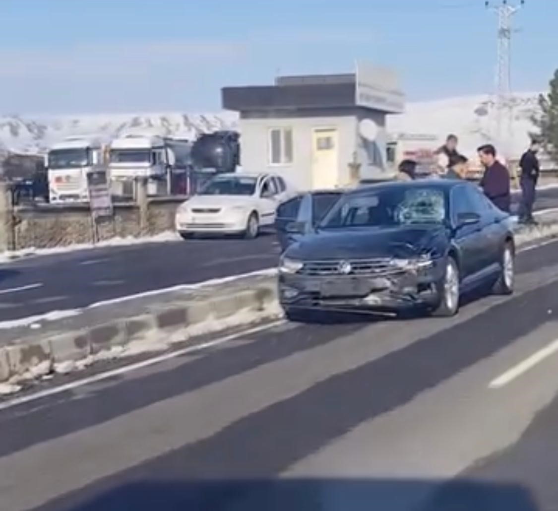 Yolun Karsisina Gecerken Can Verdi Otomobil Carpan Yaya Hayatini Kaybetti (4)