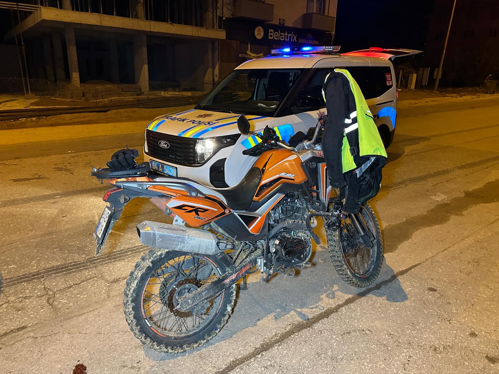 Yolun Ortasında Dehşet Motosikletin Altında Kalan Yaya Korkunç Şekilde Can Verdi (7)