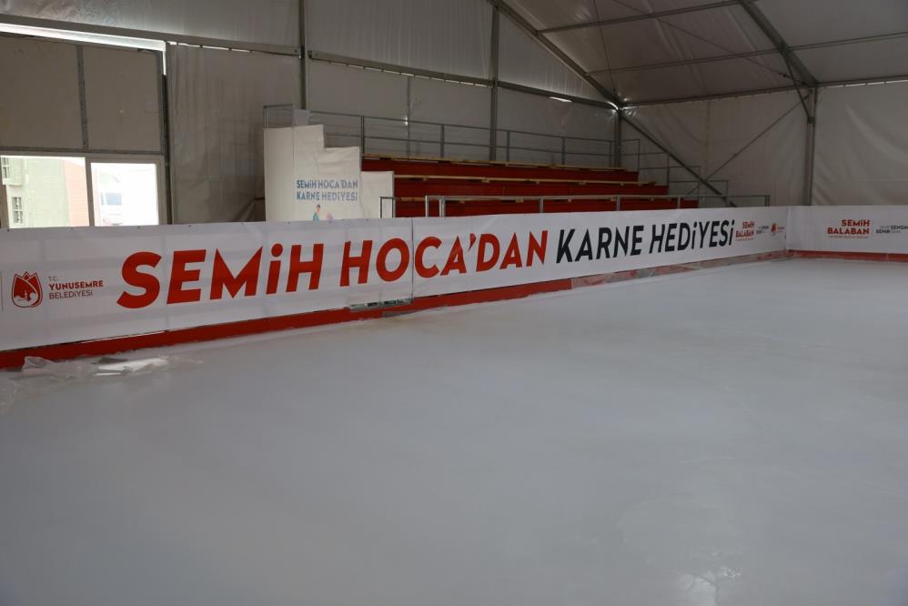 Yunusemrede Ara Tatilde Cocuklara Ucretsiz Buz Pateni Firsati (1)