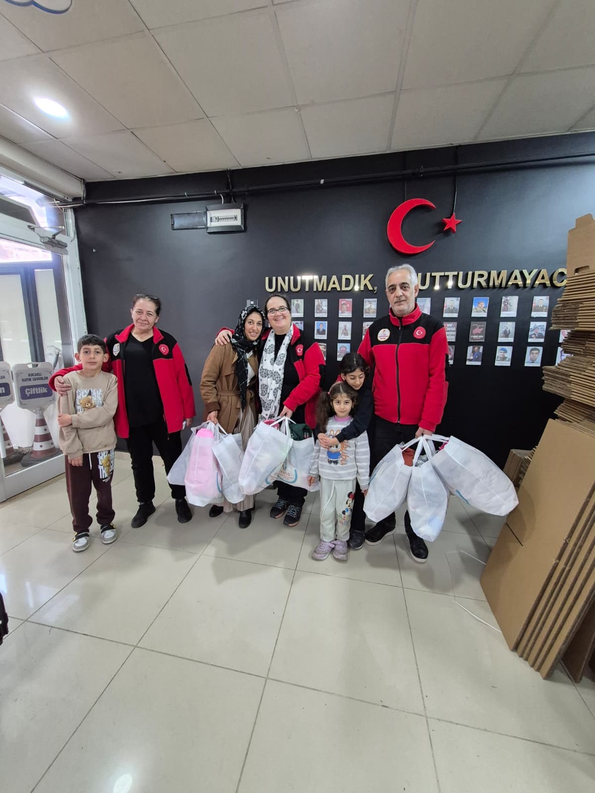 Yürek Burkan Olay! Kayınvalidesi Evden Kovdu, Anne Çocuklarıyla Mescide Sığındı (3)