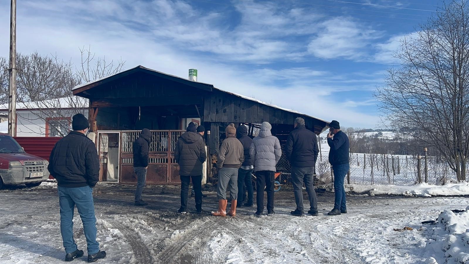 Yurek Yakan Olay Minibusu Yandi Kalbi Dayanmadi (4)