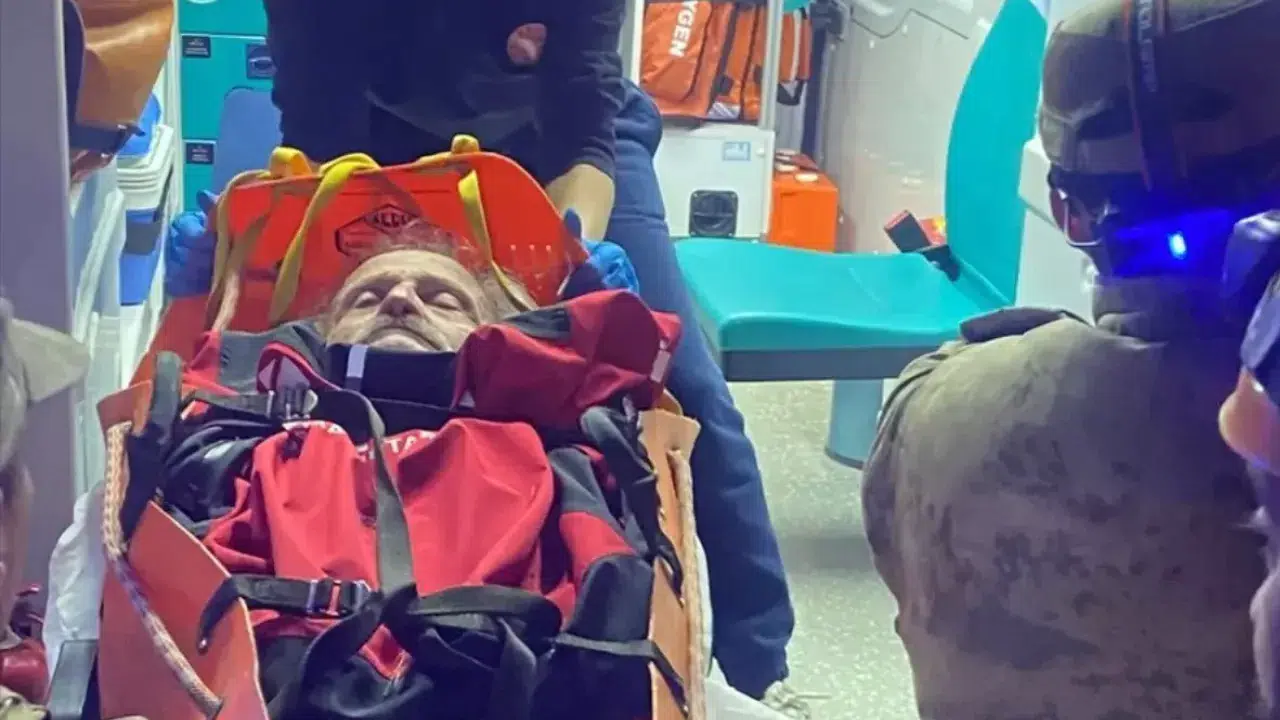 12 Saatlik Korku Dolu Bekleyis Mutlu Sonla Bitti Kayip 71 Yasindaki Adam Ormanda Bitki-1