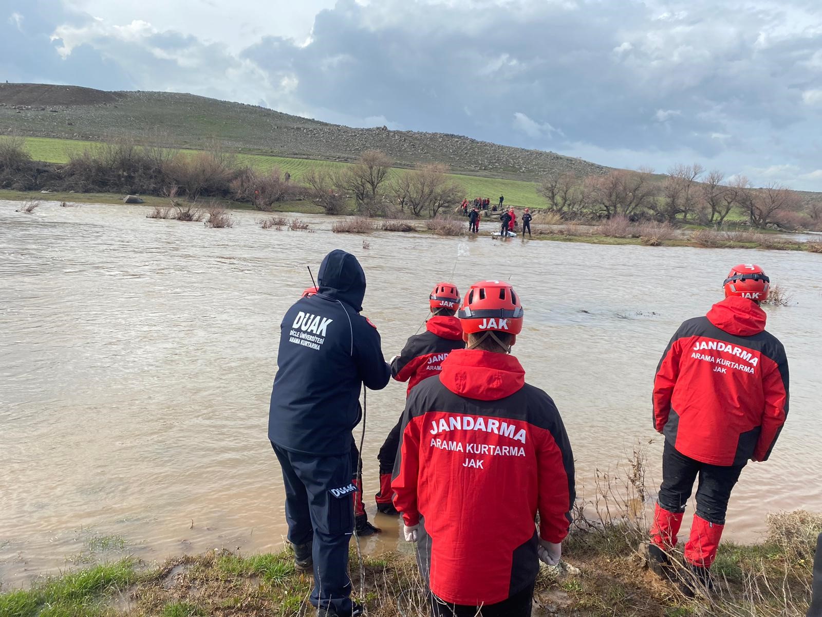 13 Günlük Umut Acıyla Bitti! Kayıp Kadın Dere Kenarında Ölü Bulundu (3)