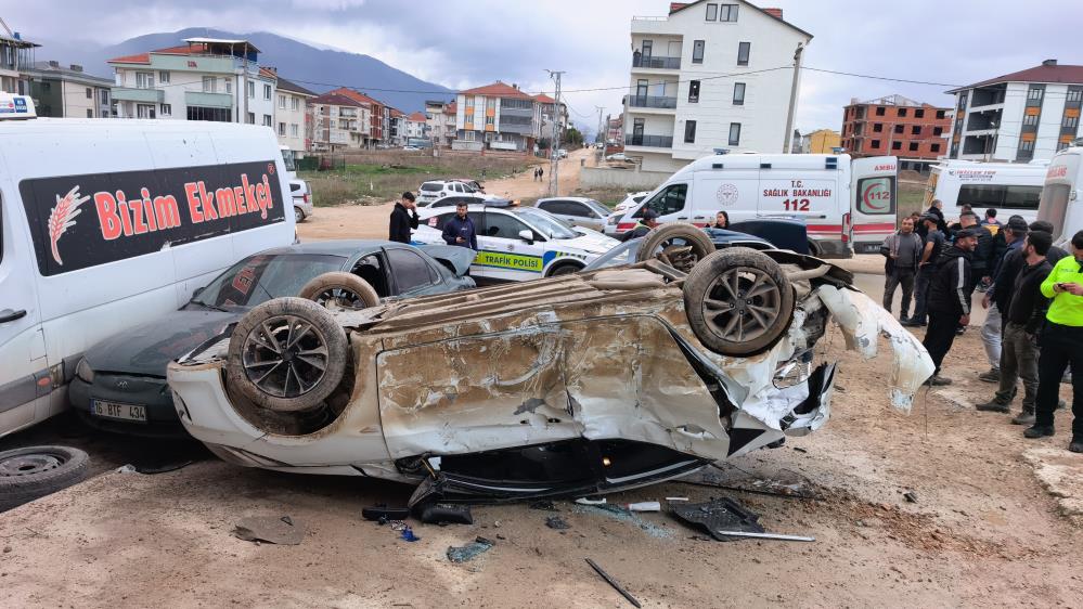 14 Yasinda Direksiyon Basina Gecti Okul Cikisi Ortalik Karisti (4)