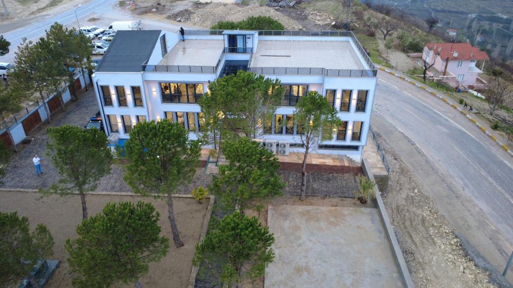 15 Yil Kapali Kaldi Simdi Ilcenin Bulusma Noktasi Oldu (3)