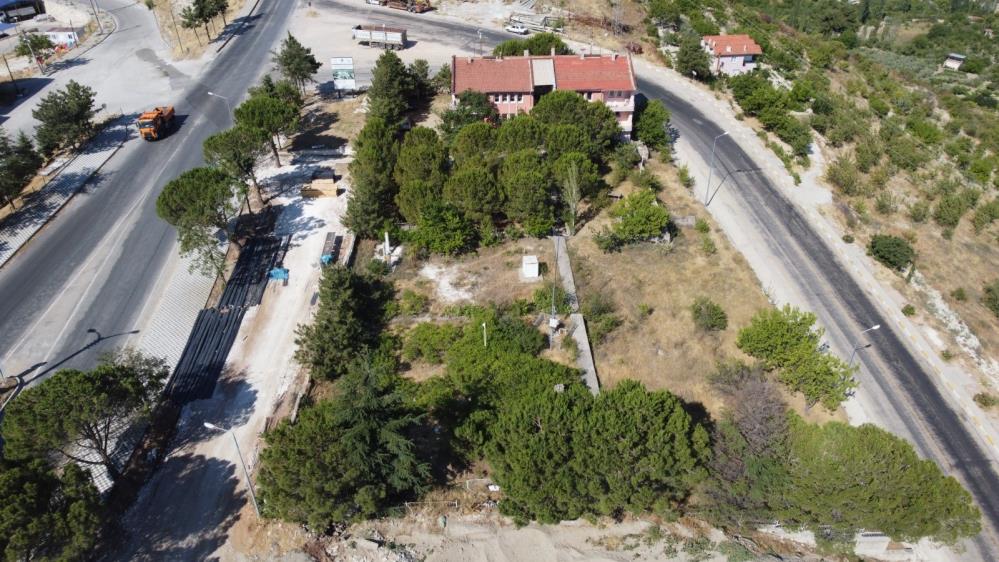 15 Yil Kapali Kaldi Simdi Ilcenin Bulusma Noktasi Oldu (7)