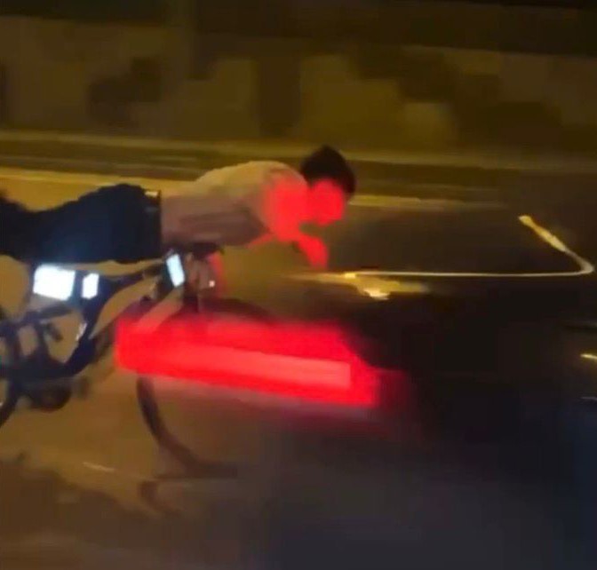 18 Yaşındaki Gencin Ölüme Yolculuğu… Bisiklet Gösterisi Faciayla Bitti (5)