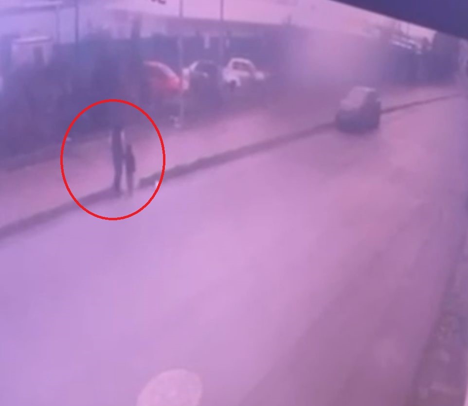 5 Yaşındaki Oğlunu Denize Atarak Öldürmüştü! Kameralara Yansıyan Korkunç Anlar Anne Tek Başına Döndü (2)