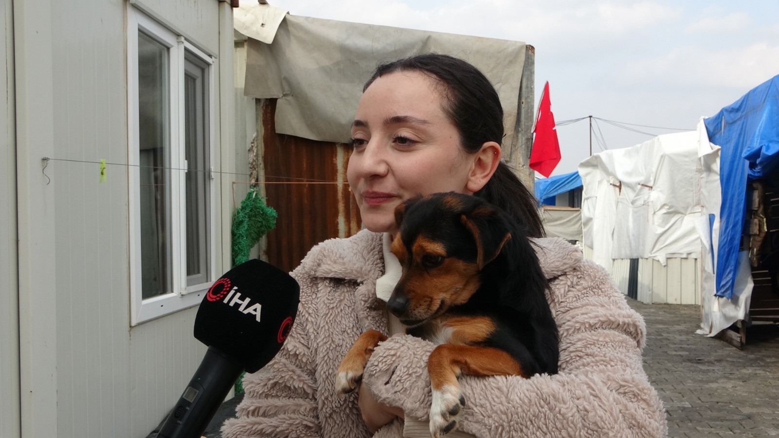 6 Şubat’tan Kalan Bir Dostluk Boncuk Sosyal Medyanın Yeni Yıldızı Oldu (4)