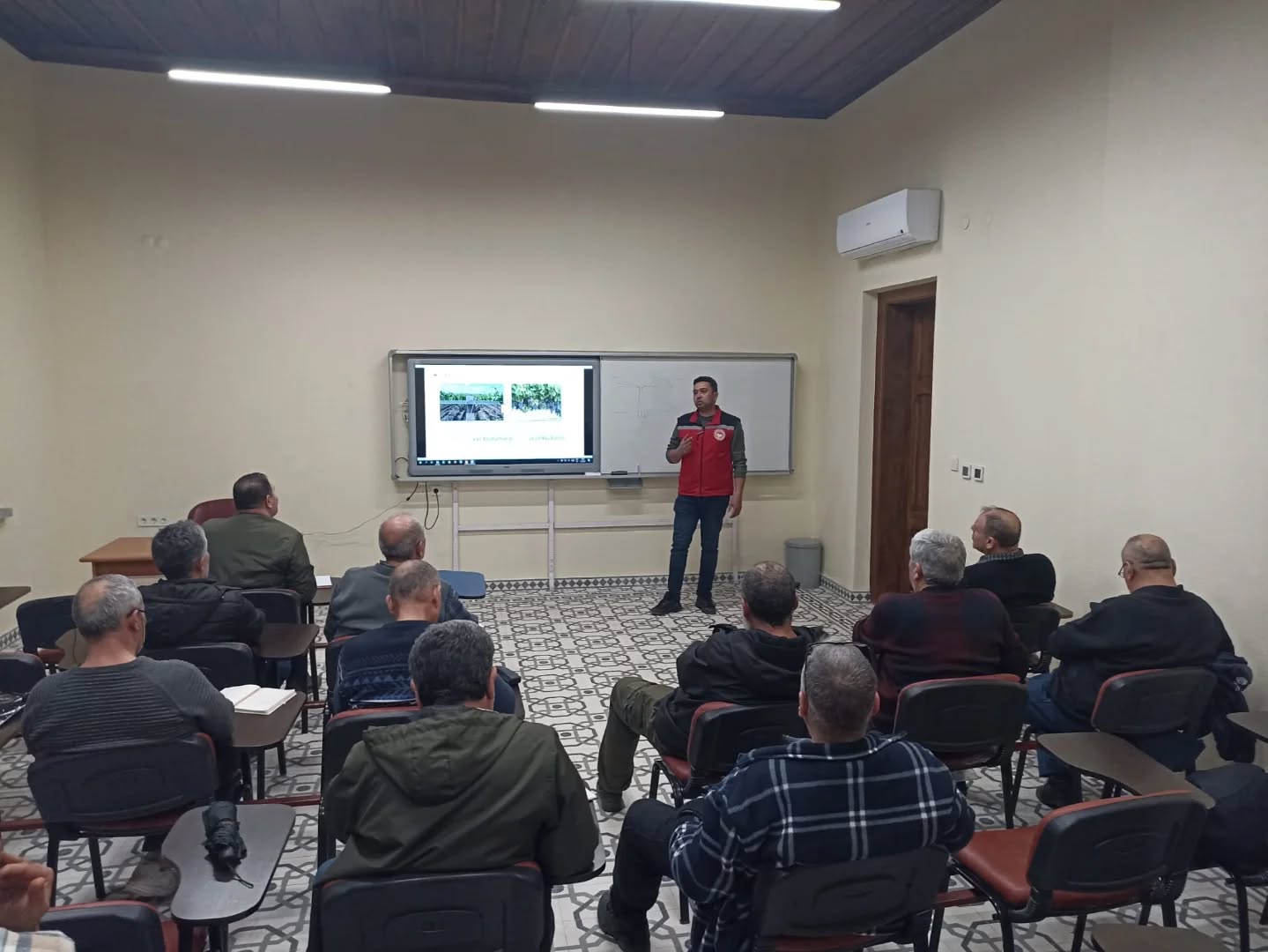 631867643 18422155249186506 9216774548248075604 N