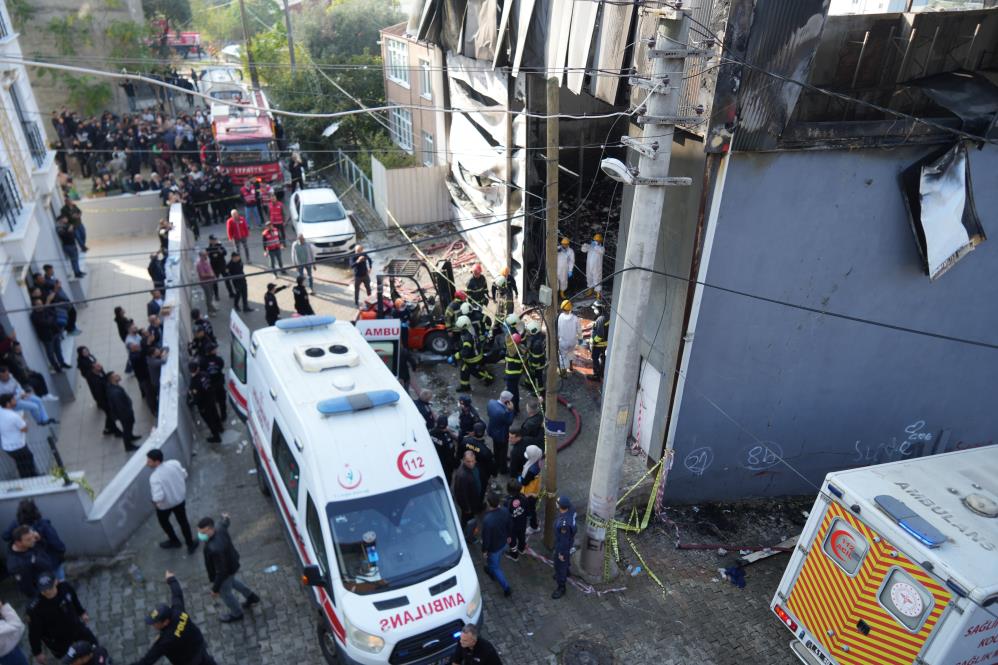 7 Kisinin Oldugu Fabrika Yangininda Sok Detaylar 15 Hun Haber Alinmazsa Cekleri Teslim (2)